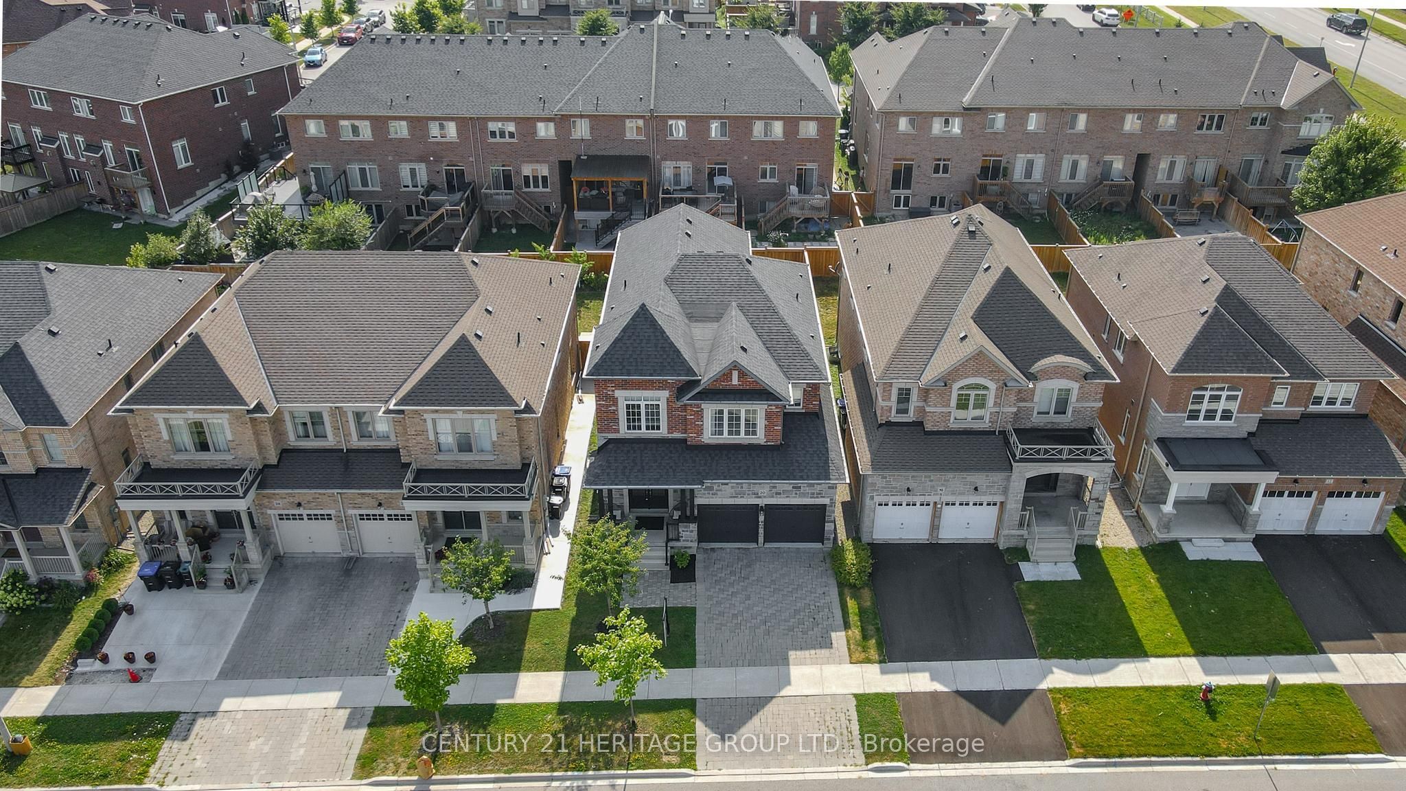 20 Barrow Avenue, Bradford West Gwillimbury, ON L3Z 0W1 photo 5