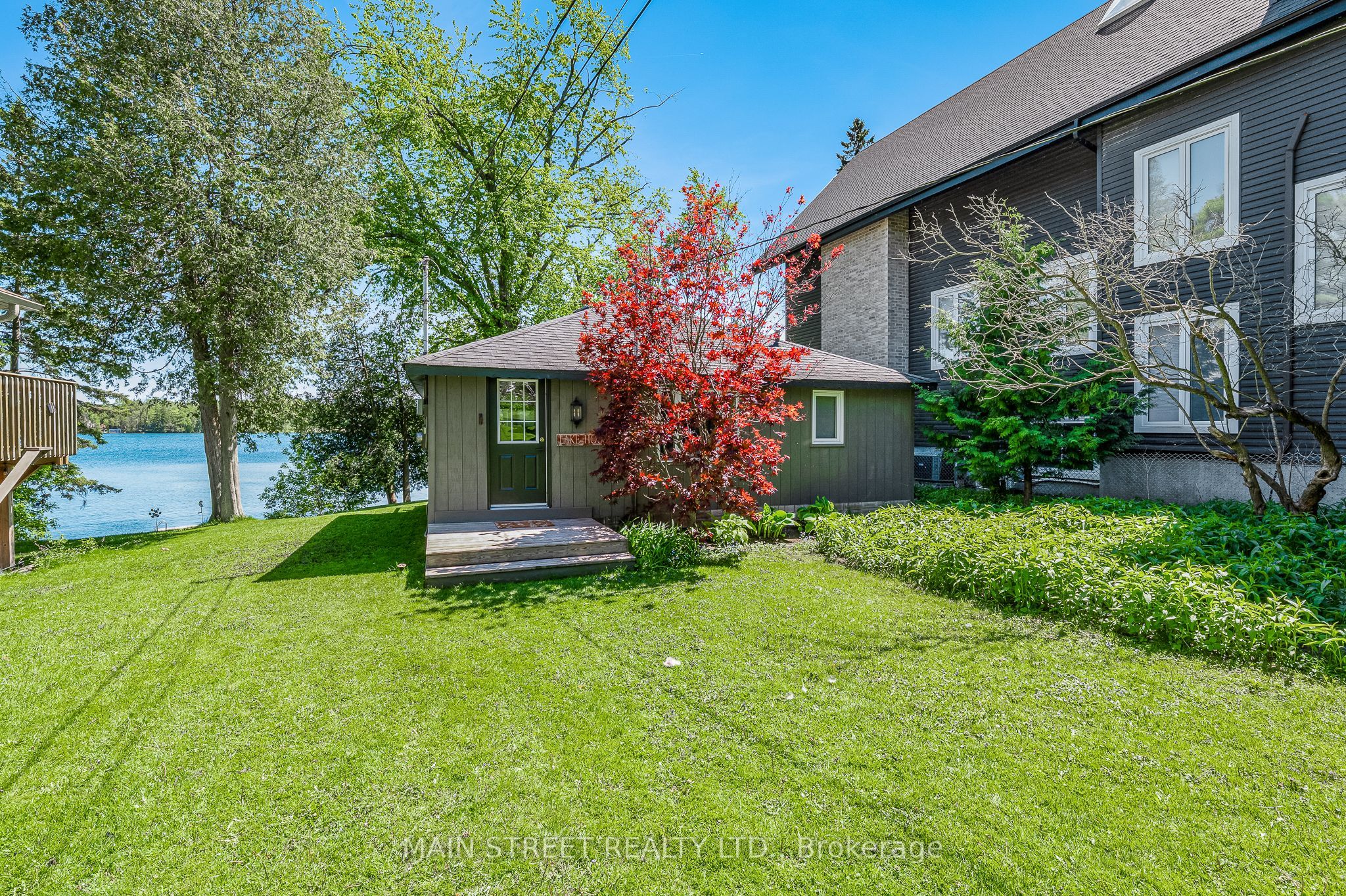 73 Cedarvale Boulevard, Whitchurch-Stouffville, ON L4A 7X3 photo 2