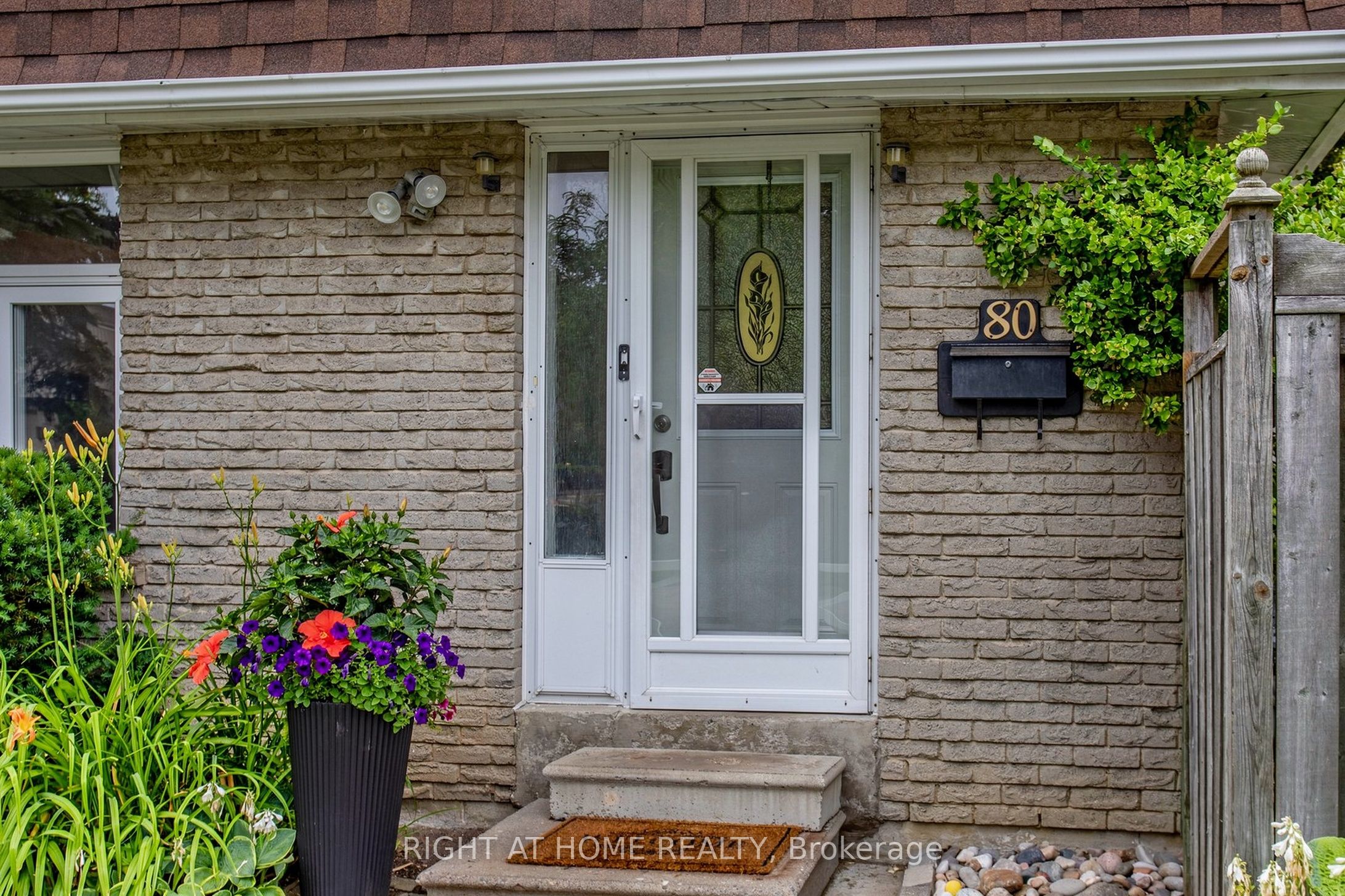 80 Lillooet Crescent, Richmond Hill, ON L4C 5A7 photo 4
