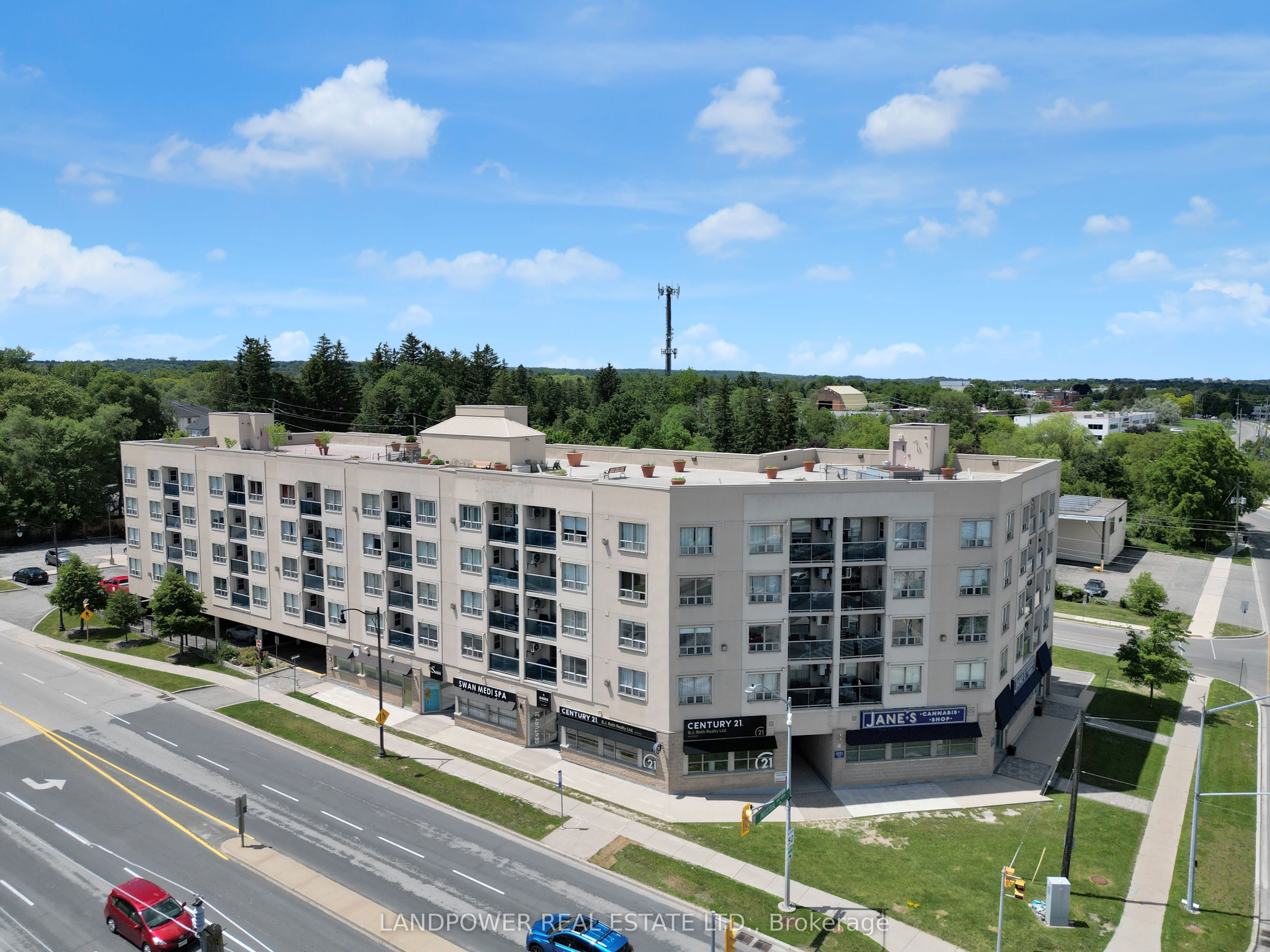 160 Wellington Street E 301, Aurora, ON L4G 1J3