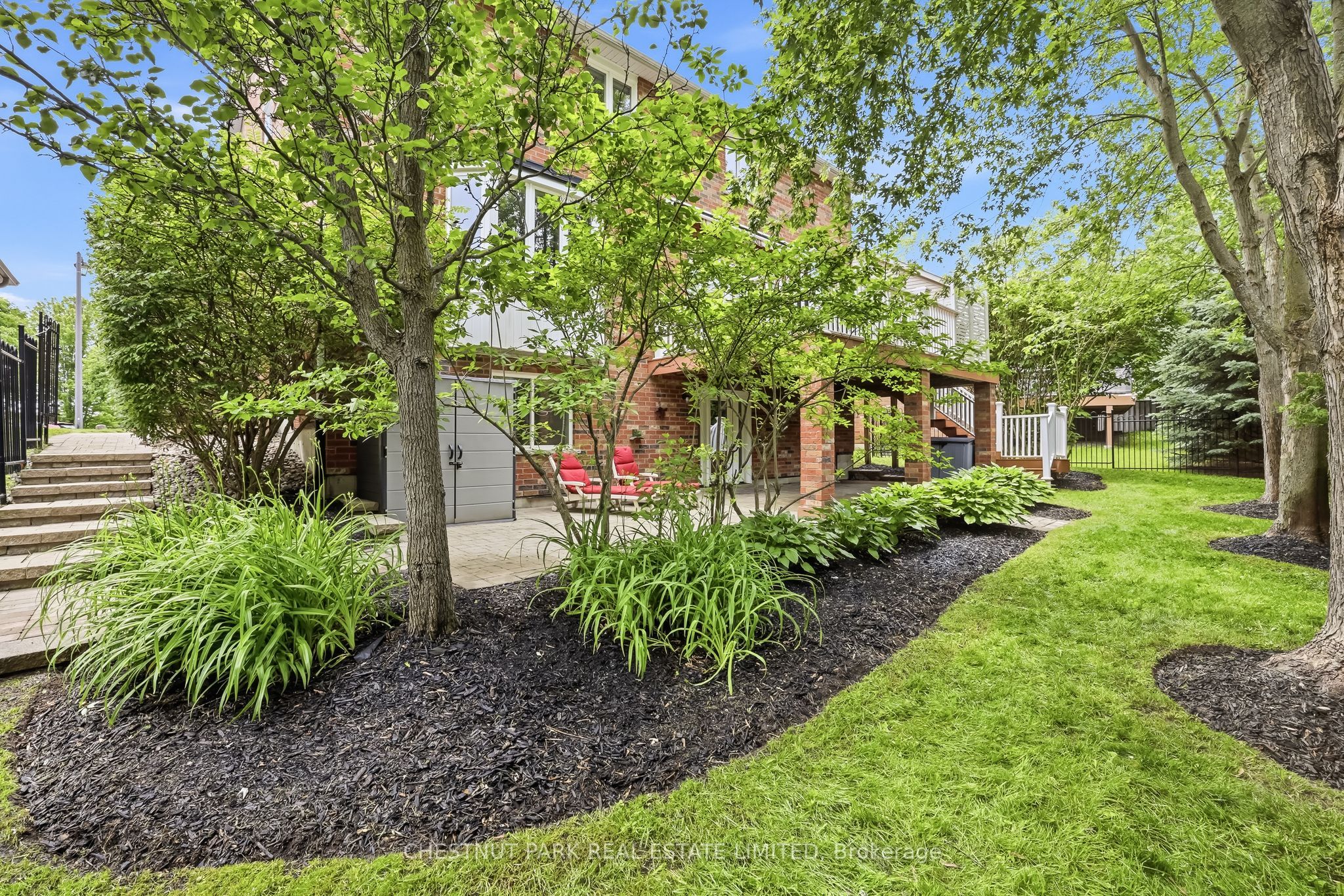 8 Cyril Richardson Court, Uxbridge, ON L9P 2A8 photo 3