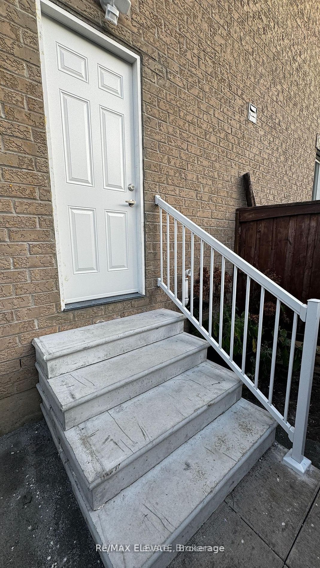64 Gooseman Crescent Bsmt, Markham, ON L6B 0S4 photo 3