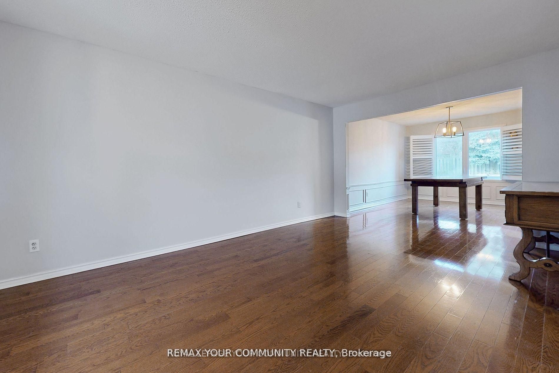 52 Mccallum Drive, Richmond Hill, ON L4C 7S8 photo 4