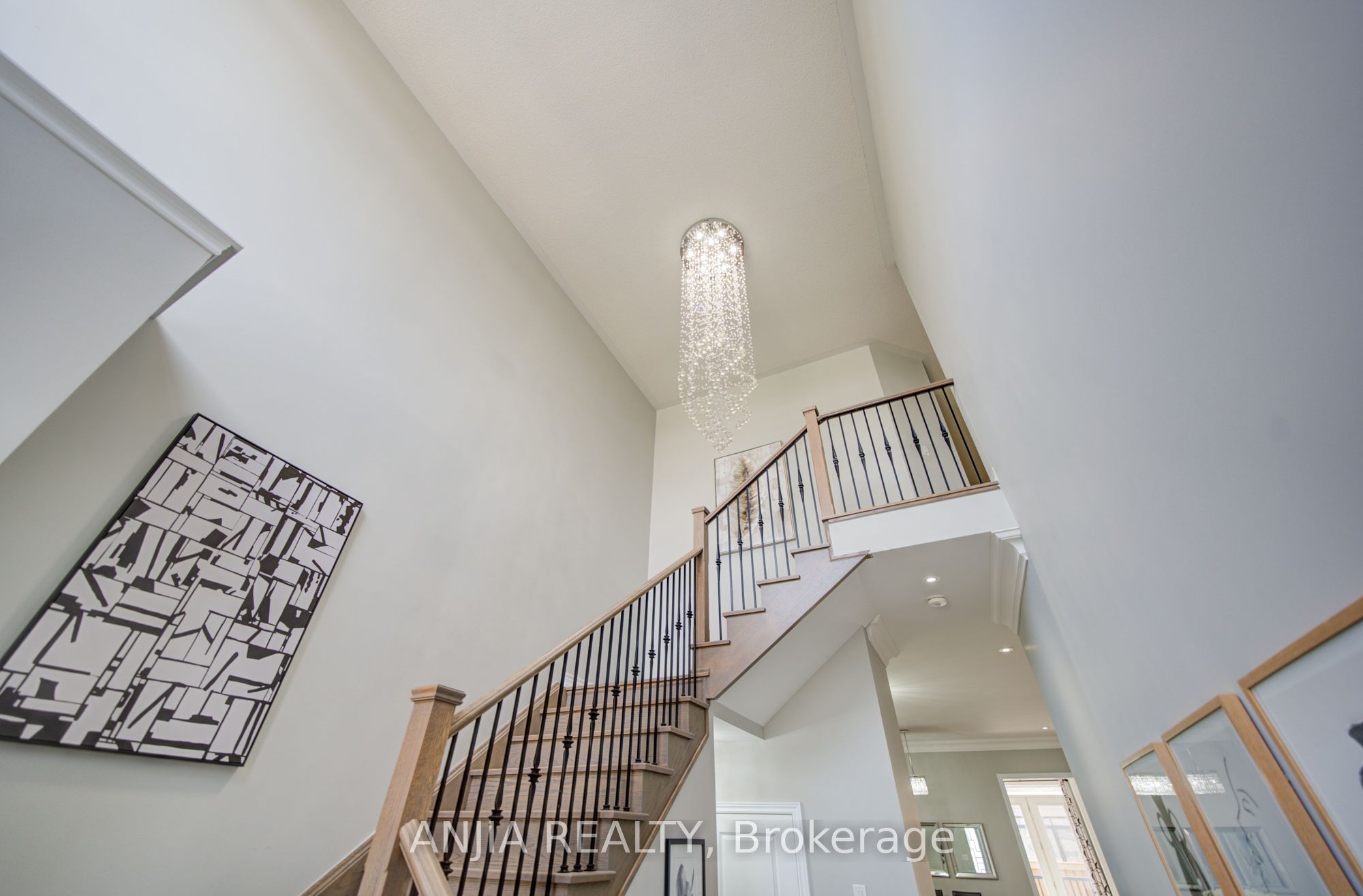 63 Suttonrail Way, Whitchurch-Stouffville, ON L4A 0E4 photo 4