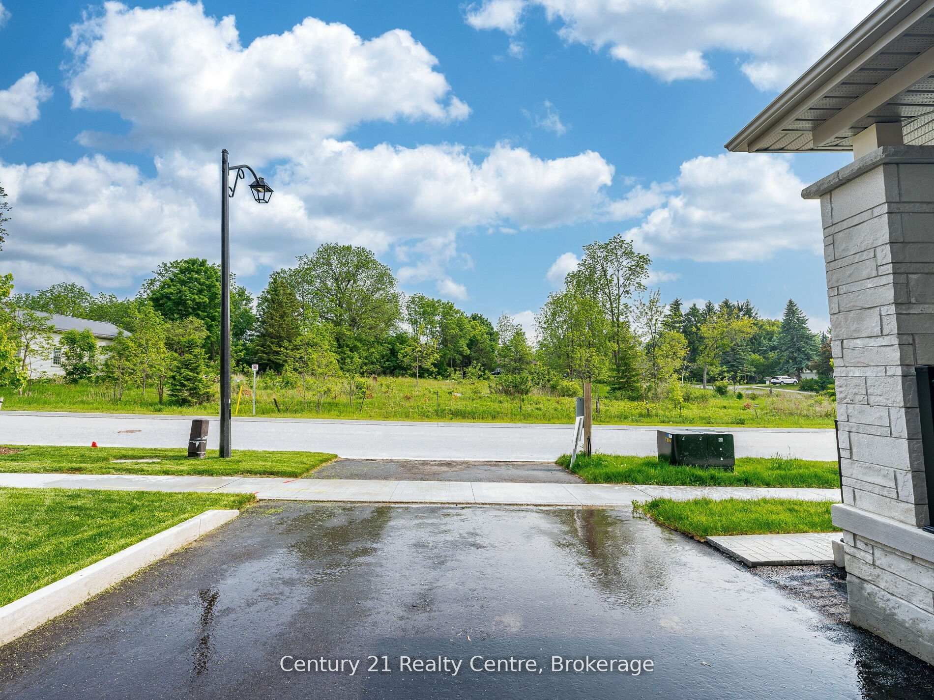 26 Hearn Street, Bradford West Gwillimbury, ON L3Z 4N9 photo 4