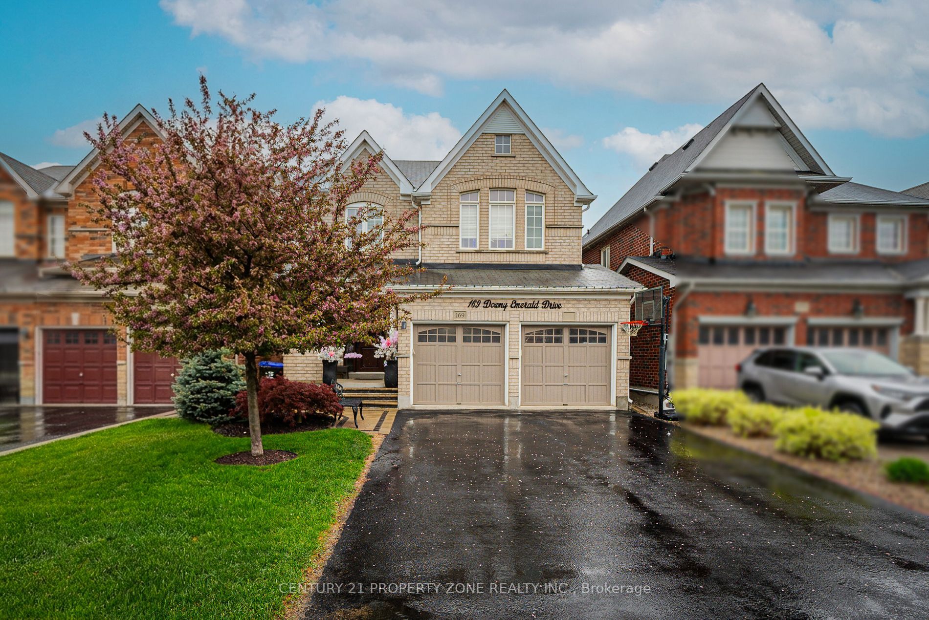 169 Downy Emerald Drive, Bradford West Gwillimbury, ON L3Z 0E6 photo 2