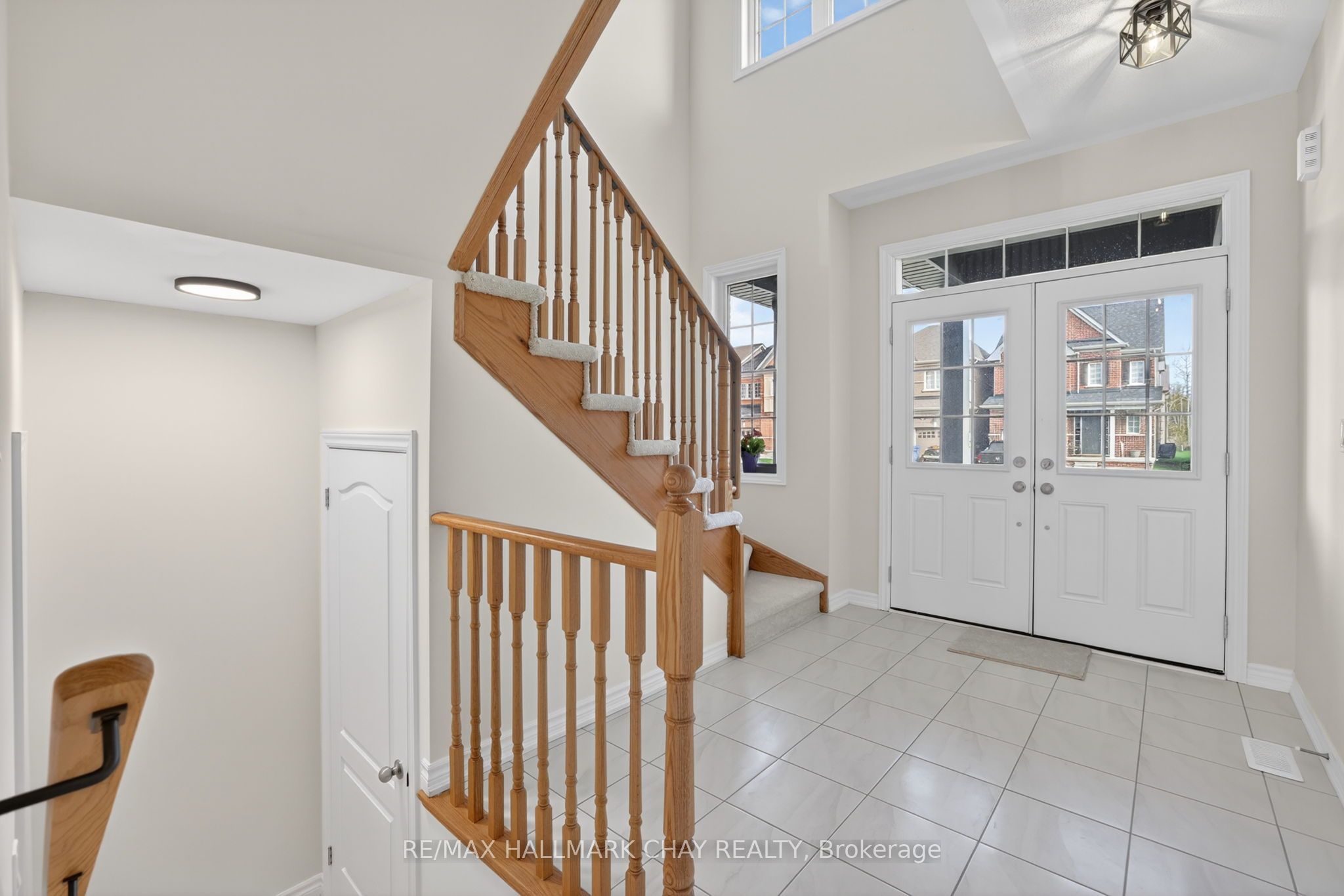 119 Cliff Thompson Court, Georgina, ON L0E 1R0 photo 3
