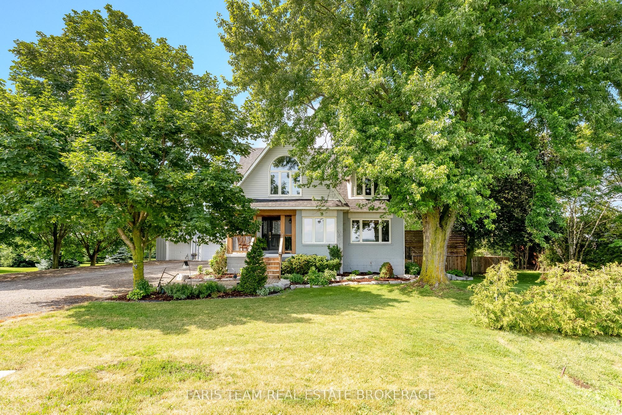 300 Juliana Road, King, ON L3Y 4V9