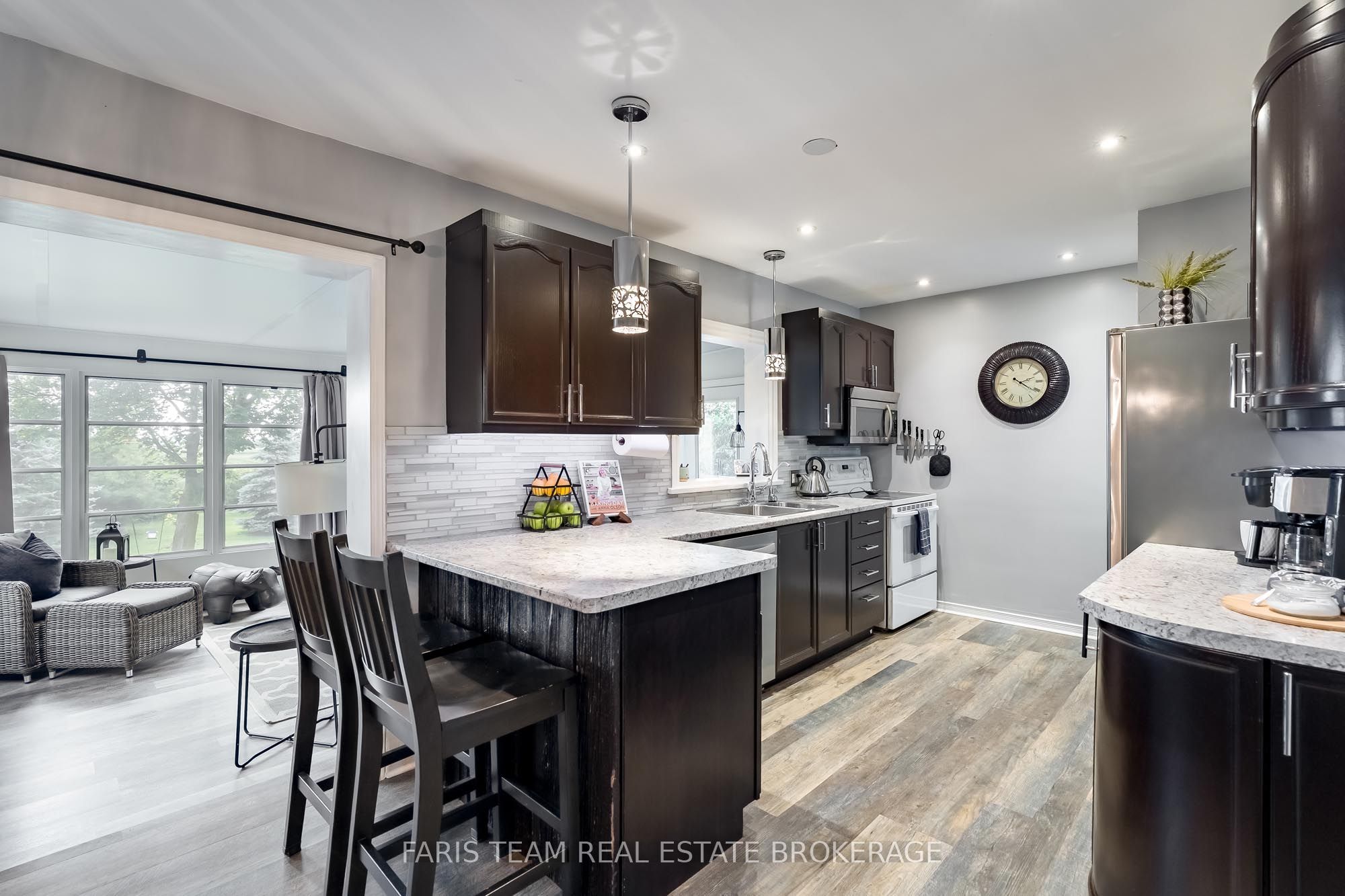 300 Juliana Road, King, ON L3Y 4V9 photo 5