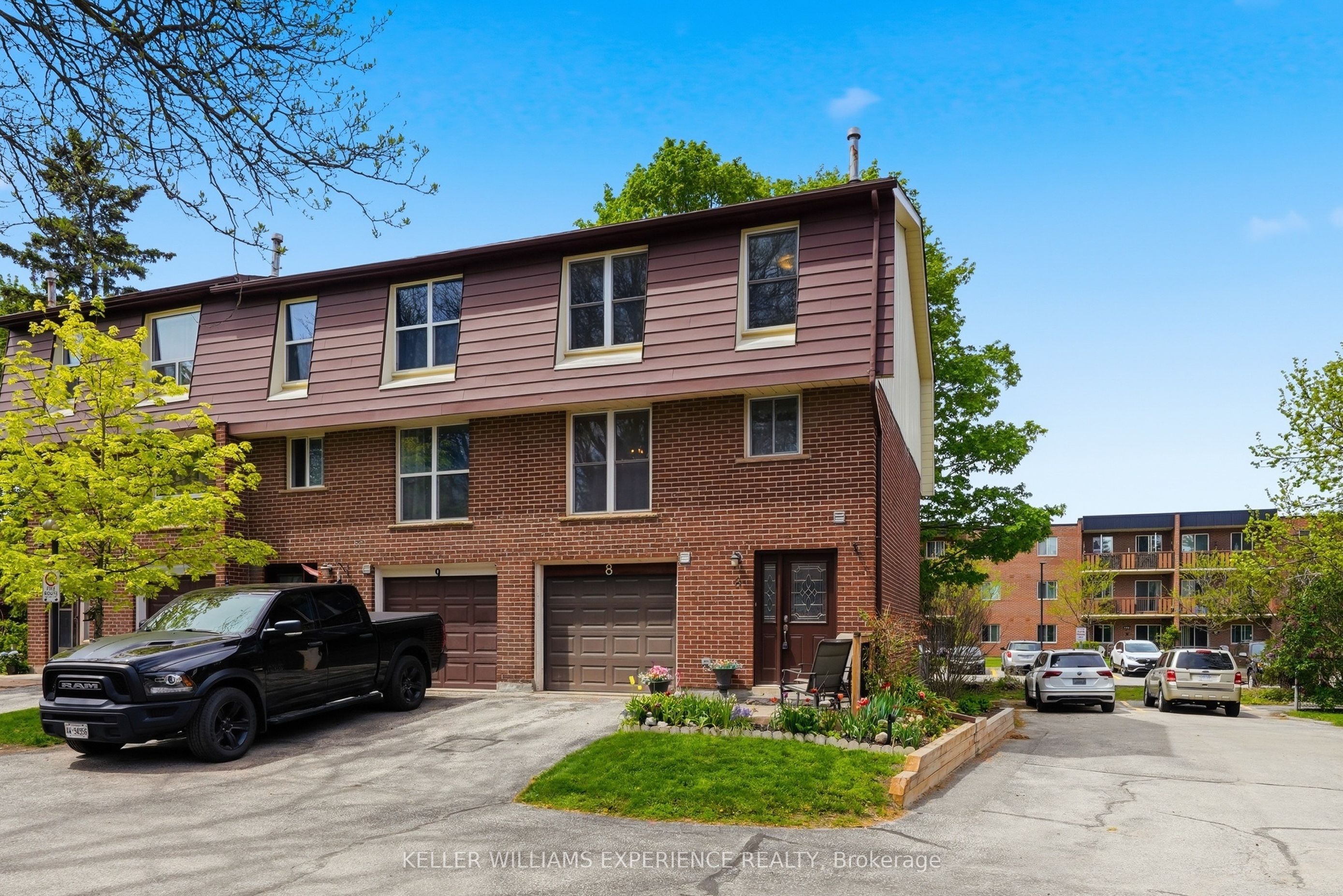 246 Tupper Boulevard 8, New Tecumseth, ON L9R 1A9 photo 2