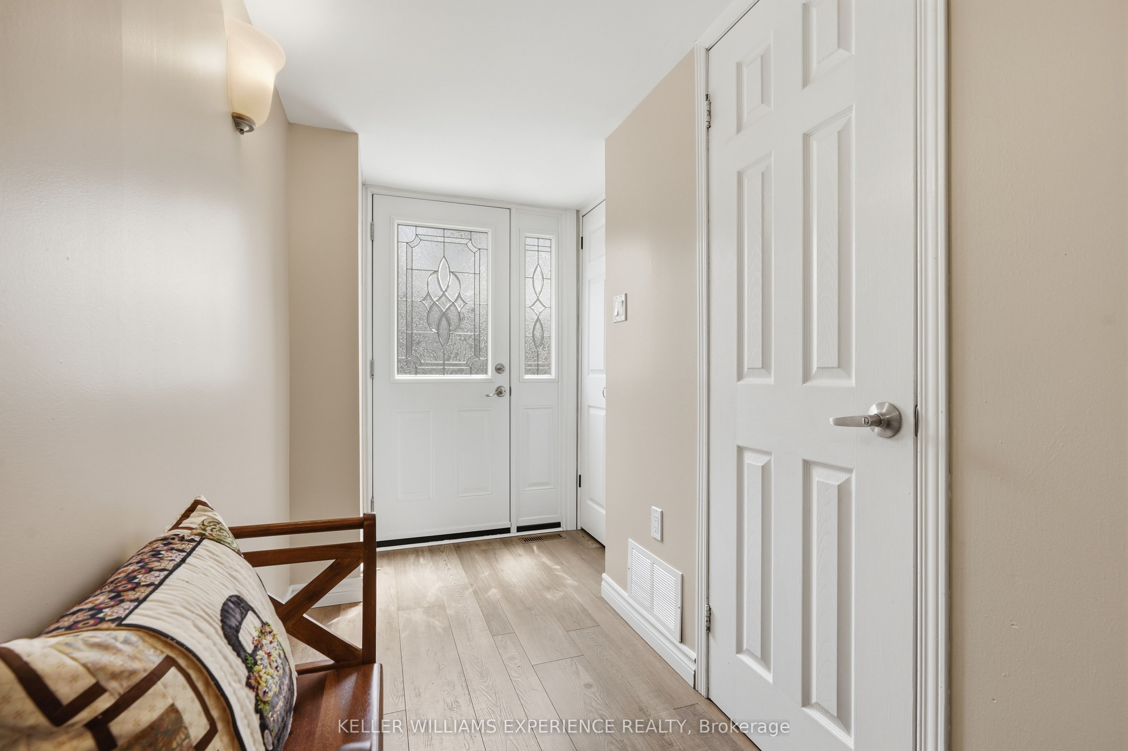 246 Tupper Boulevard 8, New Tecumseth, ON L9R 1A9 photo 4