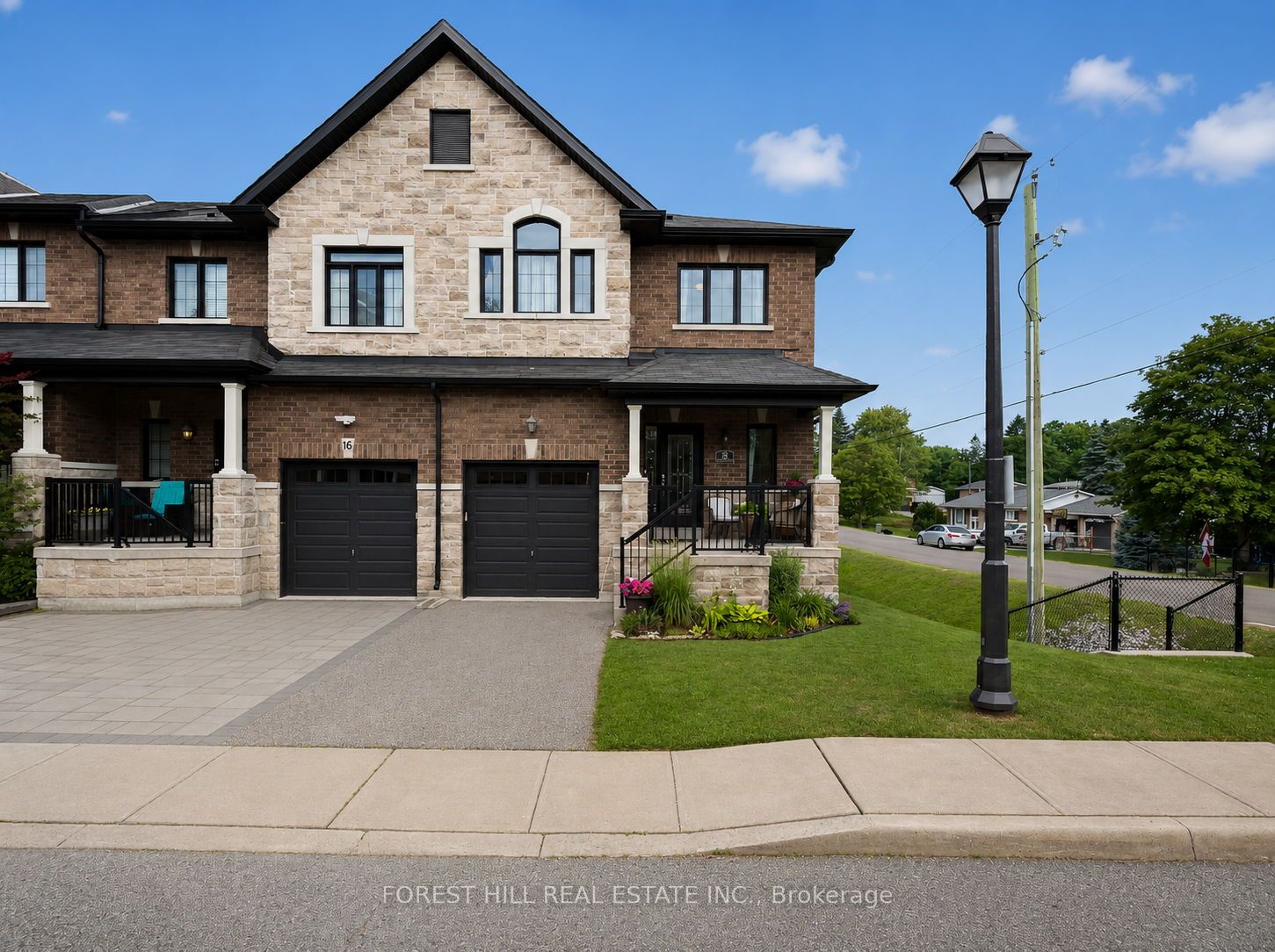 18 Charmuse Lane, East Gwillimbury, ON L9N 0N7