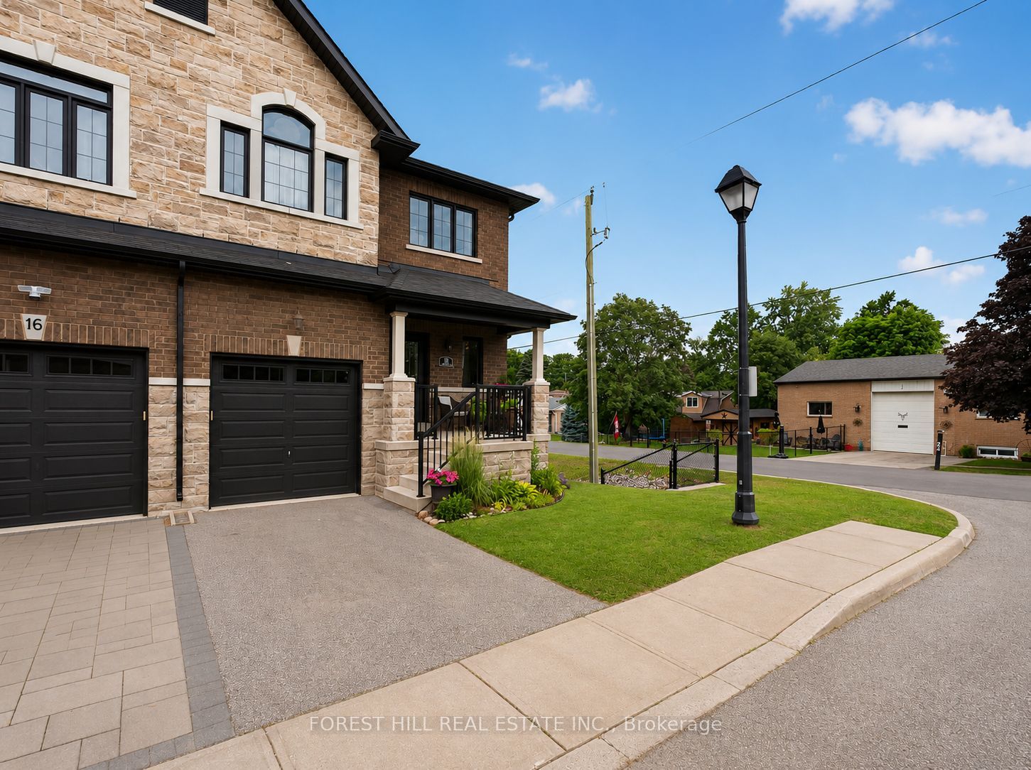 18 Charmuse Lane, East Gwillimbury, ON L9N 0N7 photo 3