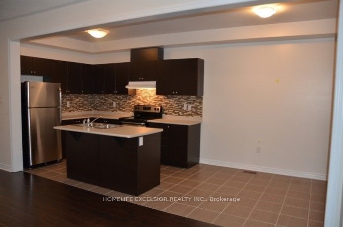 28 Black Locust Drive, Markham, ON L6E 0P8 photo 2