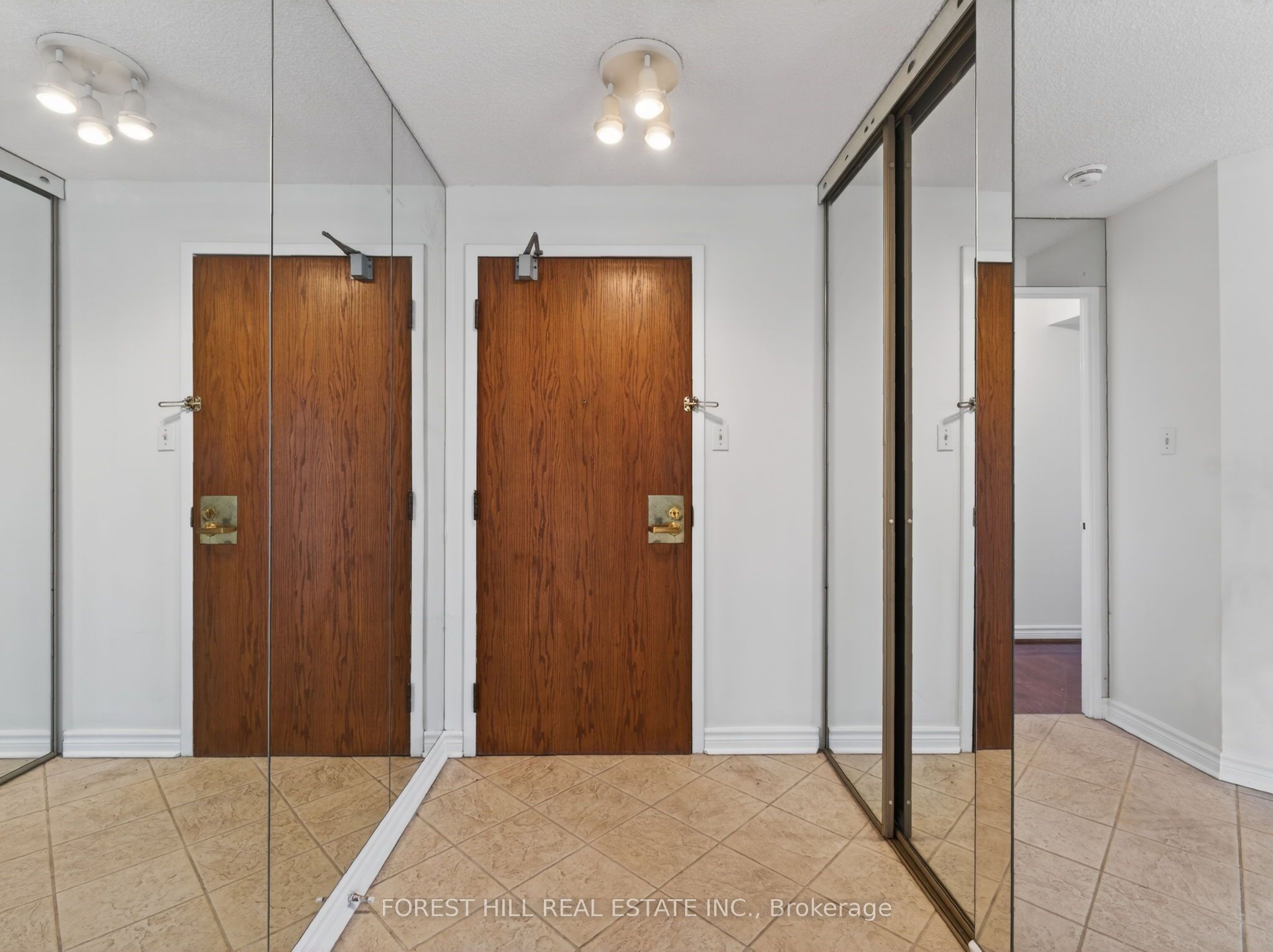343 Clark Avenue W 203, Vaughan, ON L4J 7K5 photo 4