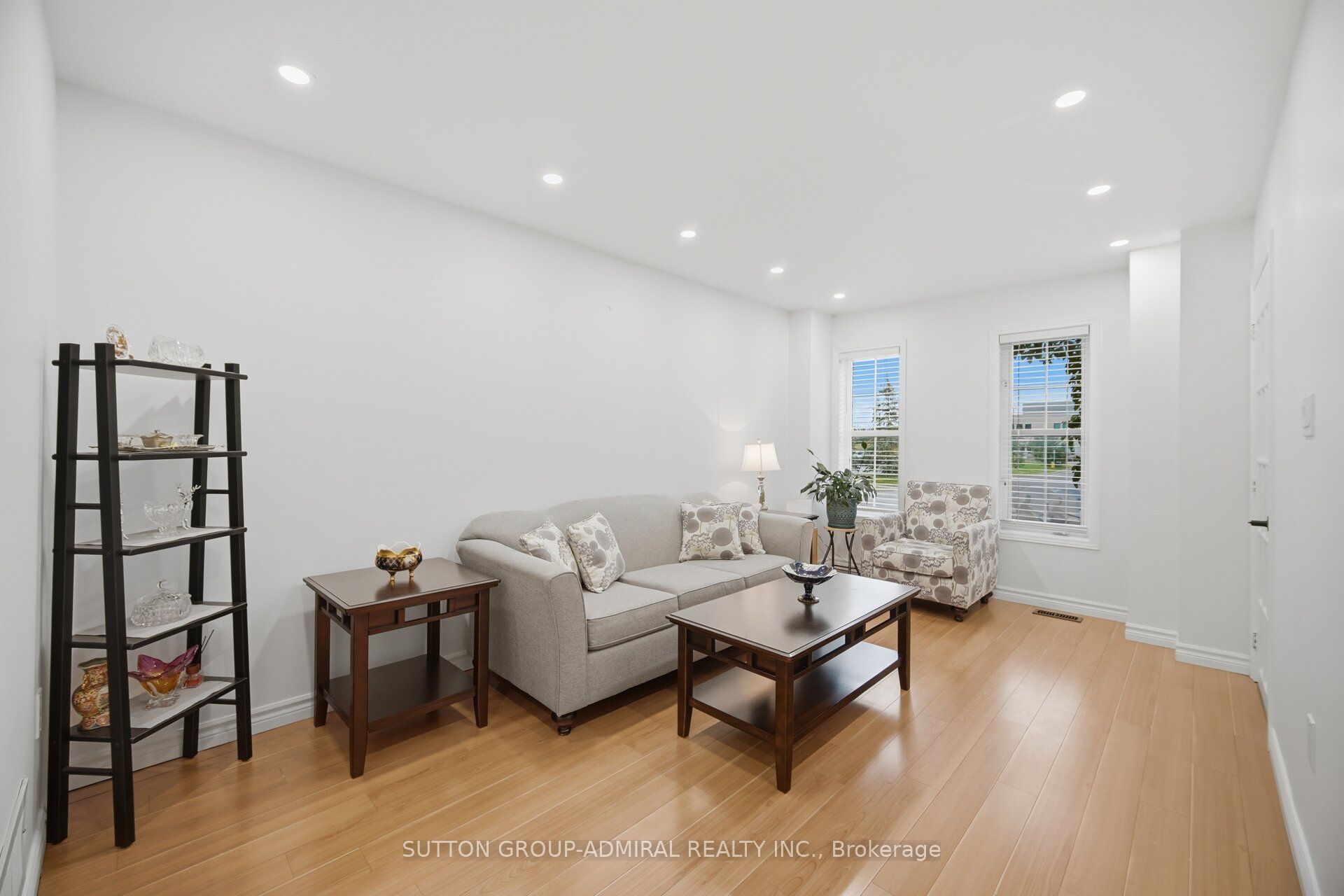 190 Bantry Avenue, Richmond Hill, ON L4B 4T6 photo 3