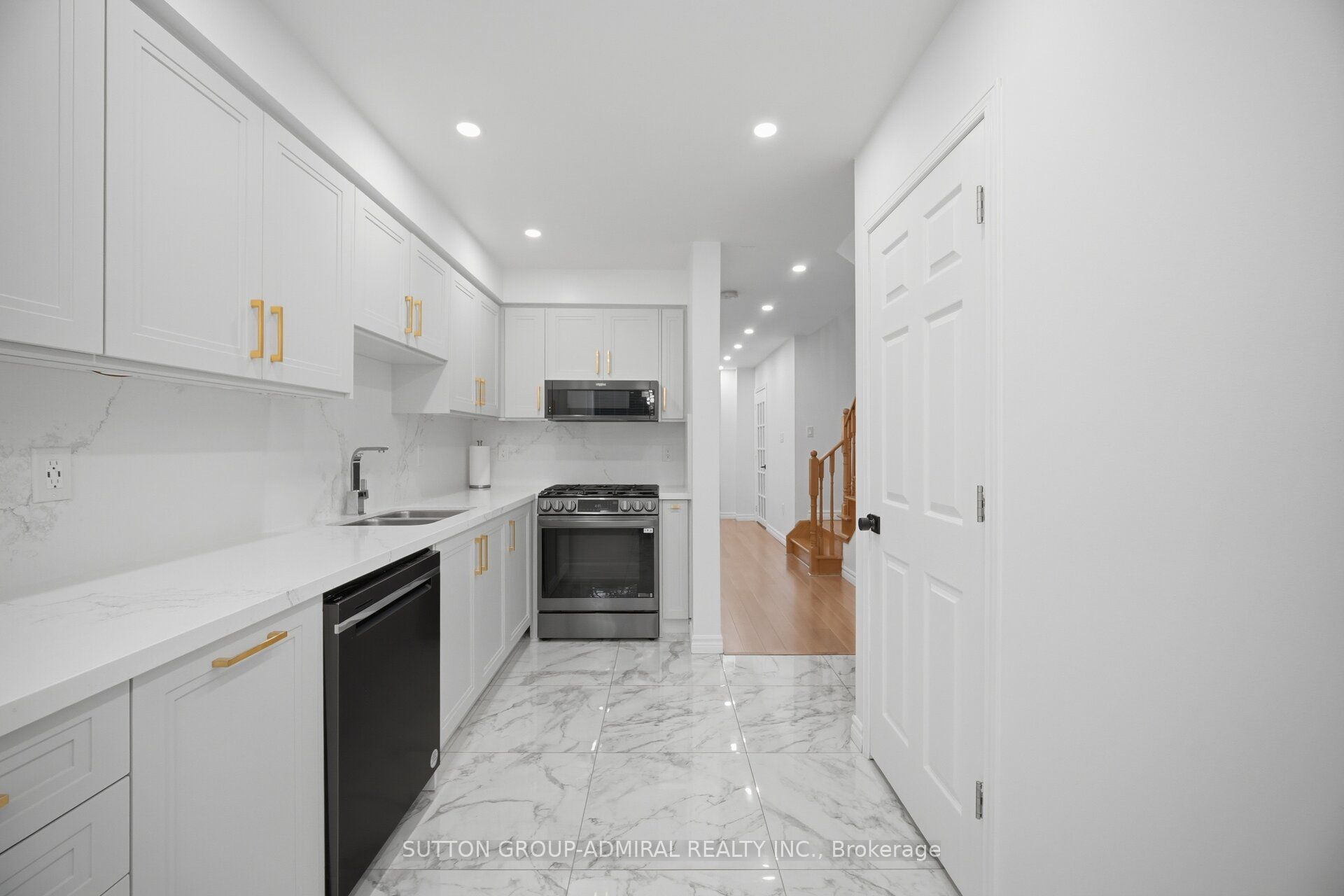190 Bantry Avenue, Richmond Hill, ON L4B 4T6 photo 5