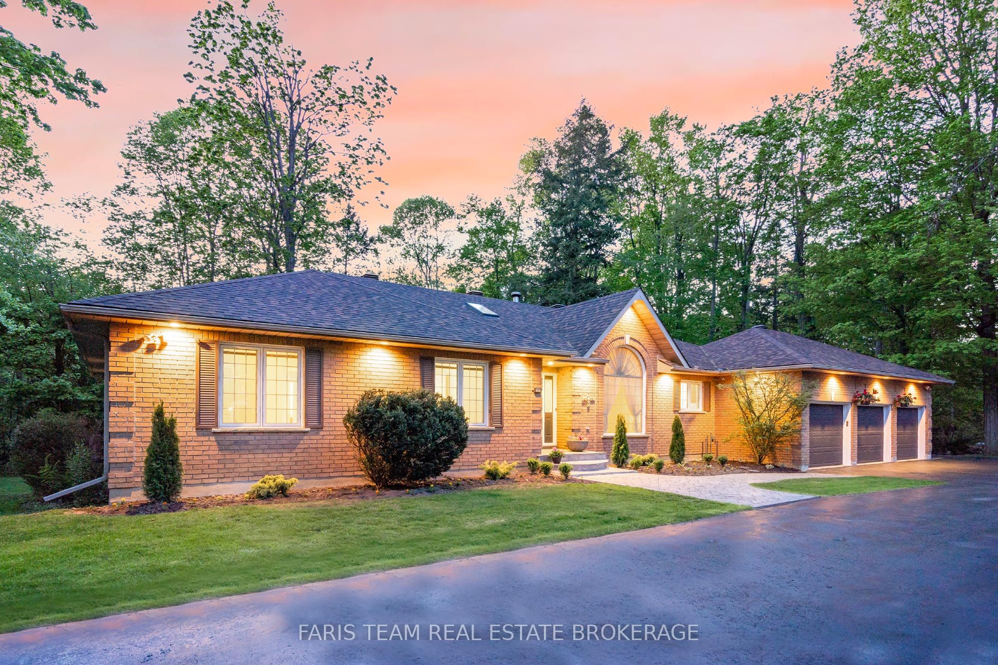 2088 Wilkinson Street, Innisfil, ON L9S 1X3