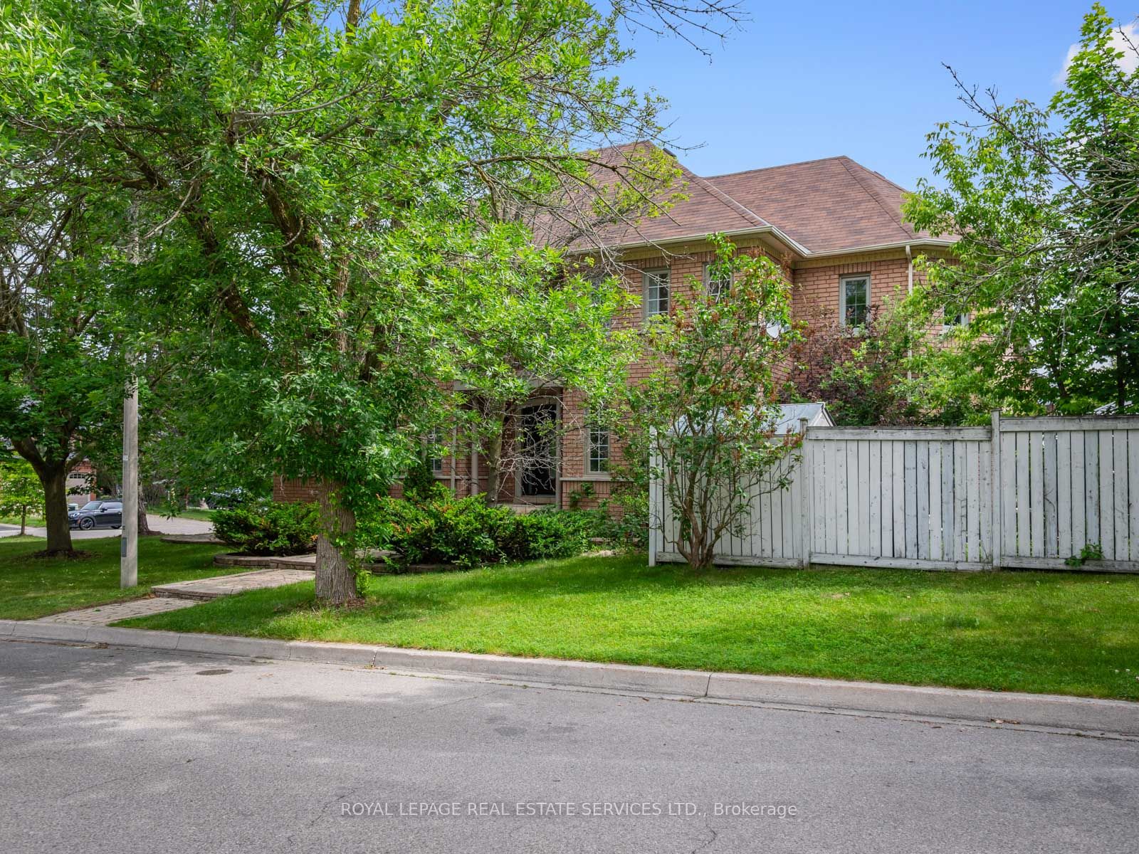 63 Deerglen Terrace, Aurora, ON L4G 6Y2 photo 3