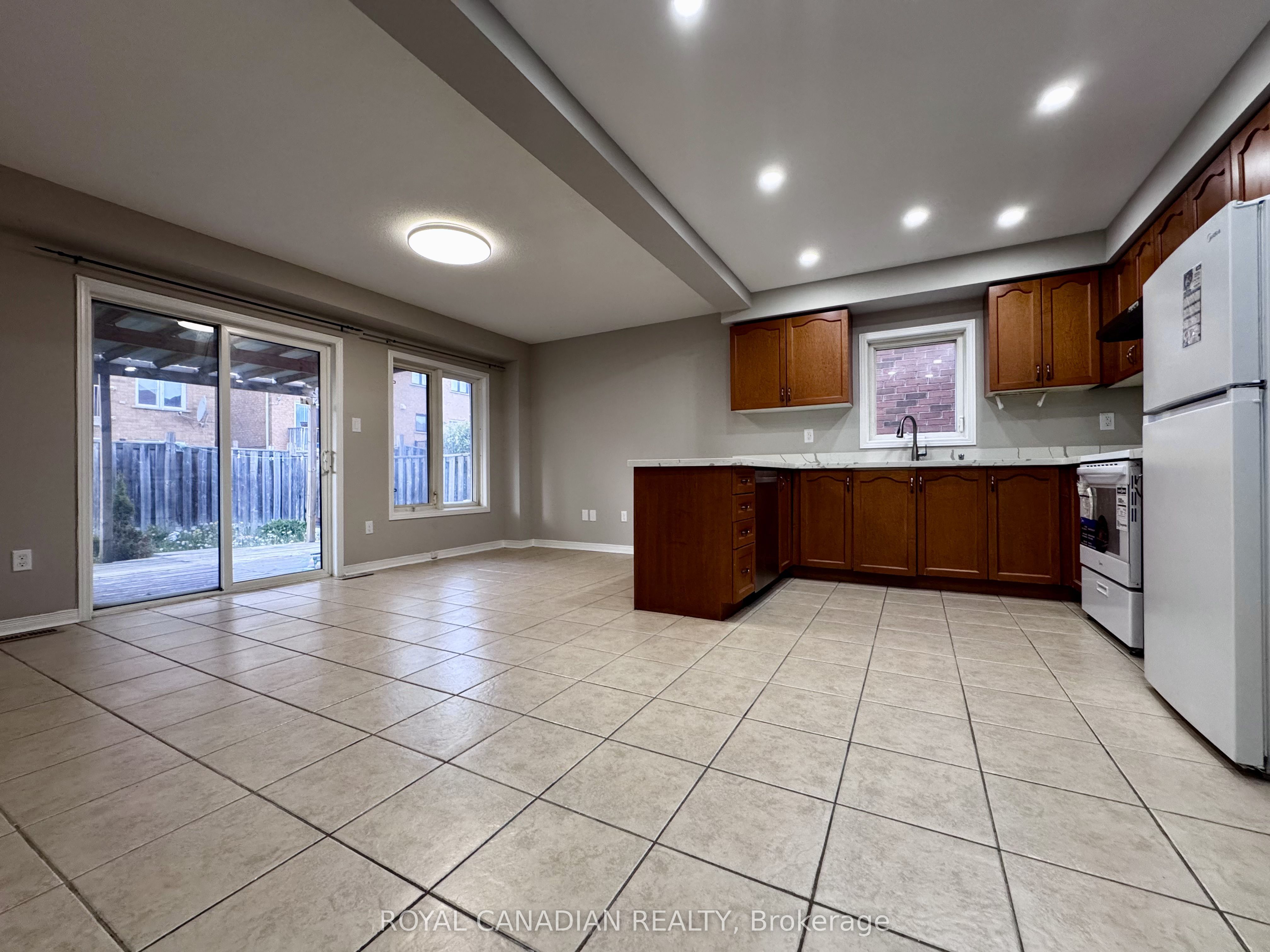 10 Guinevere Road, Markham, ON L3S 4S9 photo 4