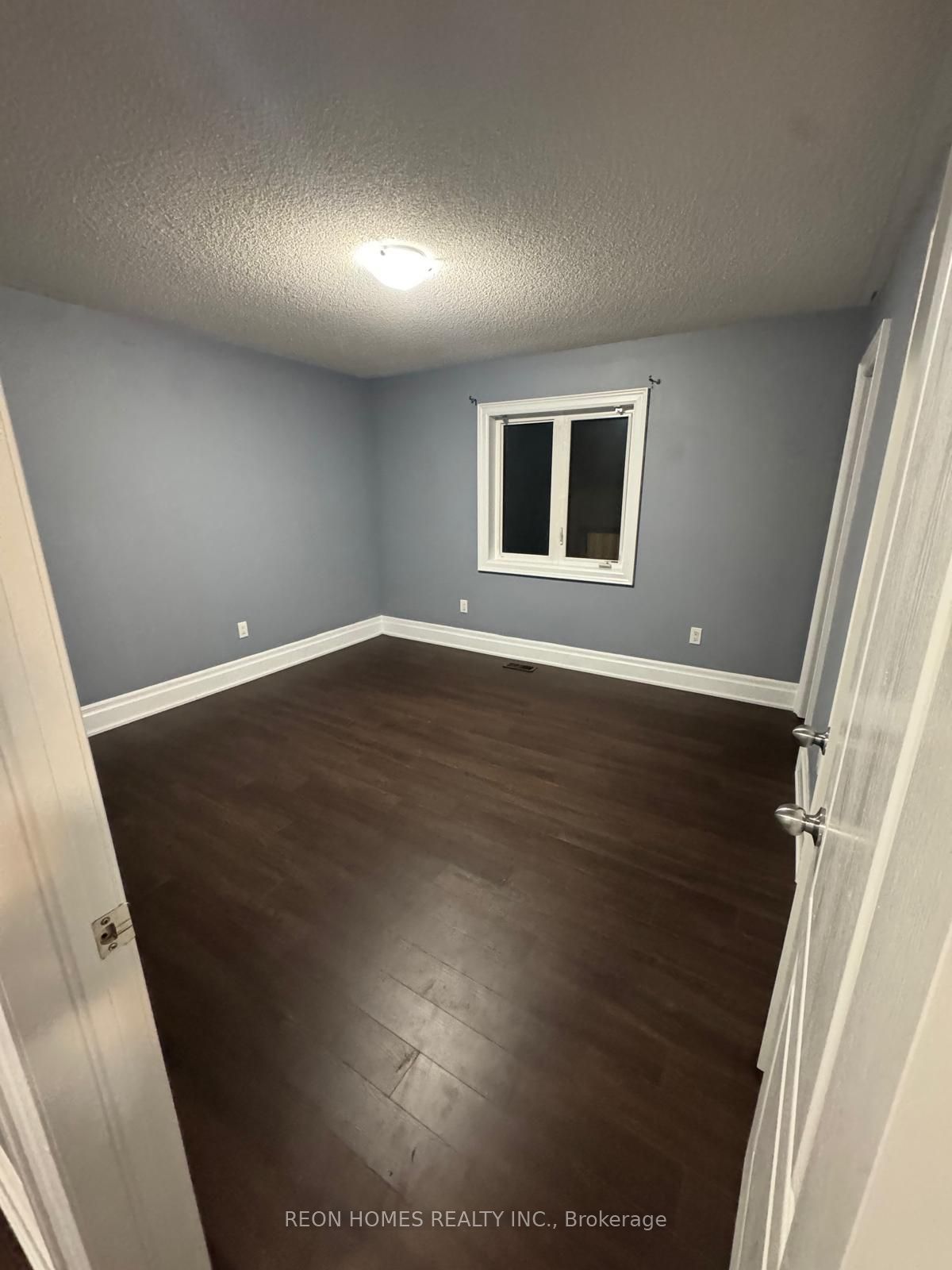 98 Decarolis Crescent, Essa, ON L0M 1B4 photo 4
