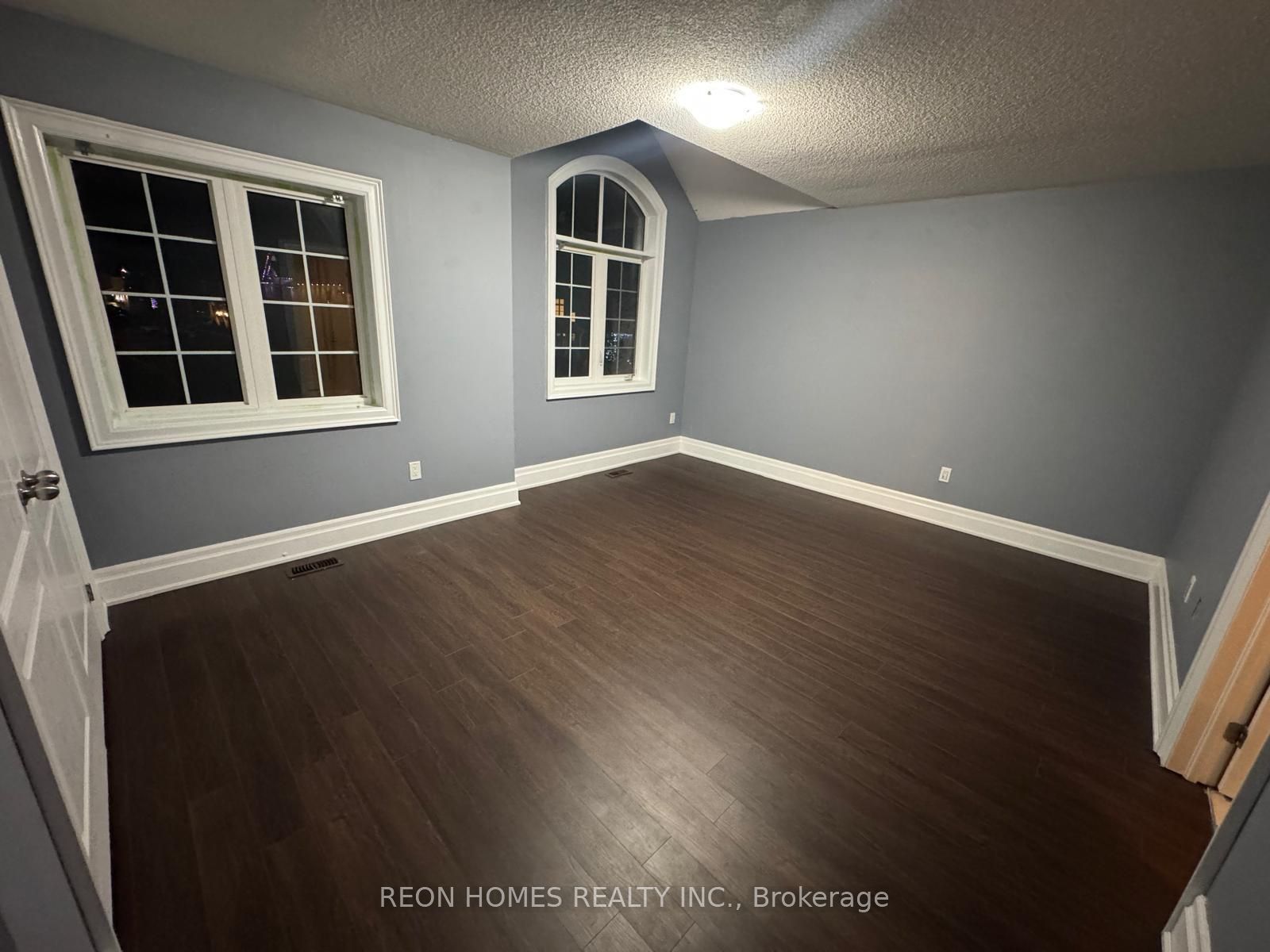 98 Decarolis Crescent, Essa, ON L0M 1B4 photo 5