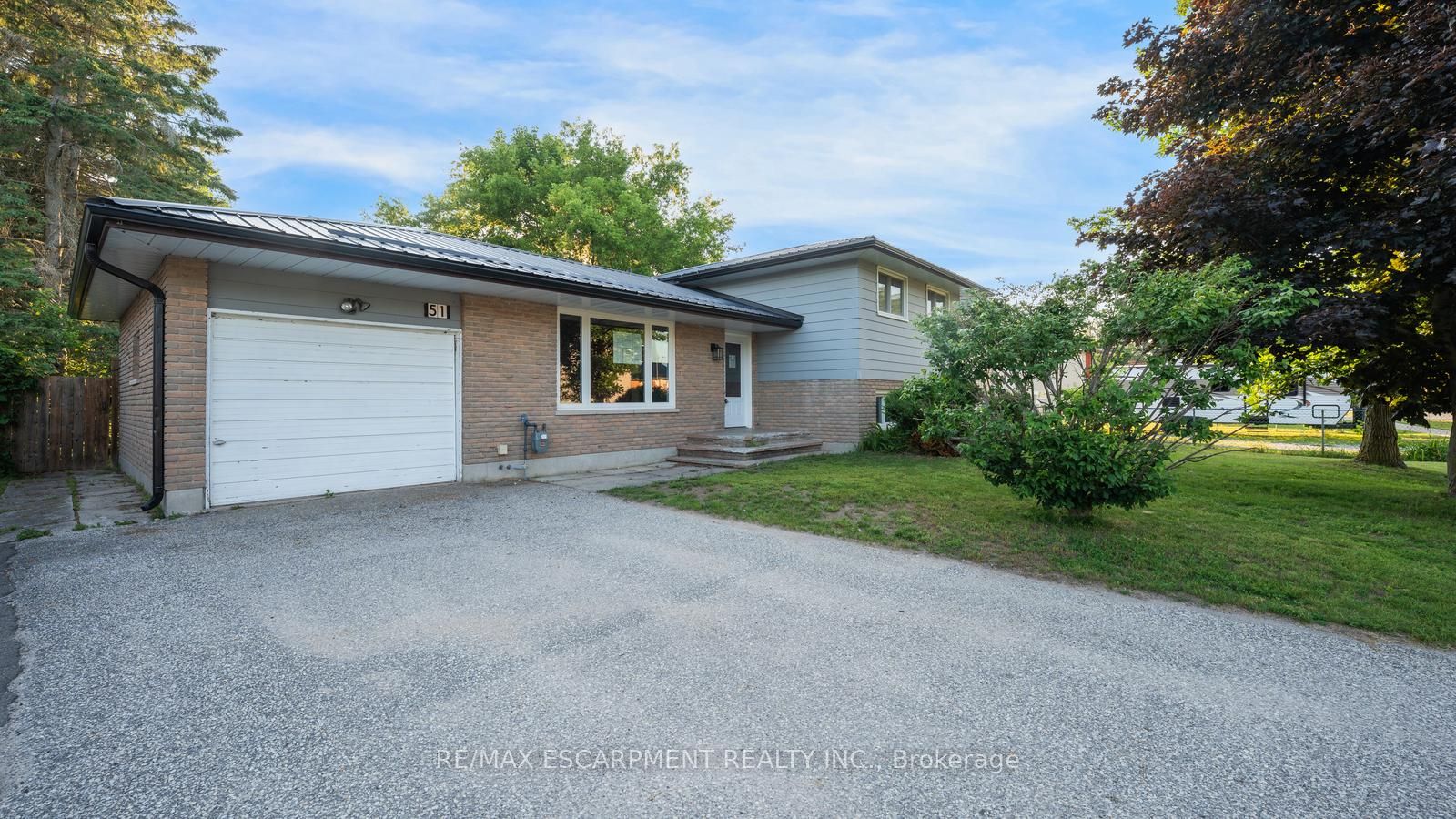 51 River Drive, Essa, ON L3W 0G8 photo 2