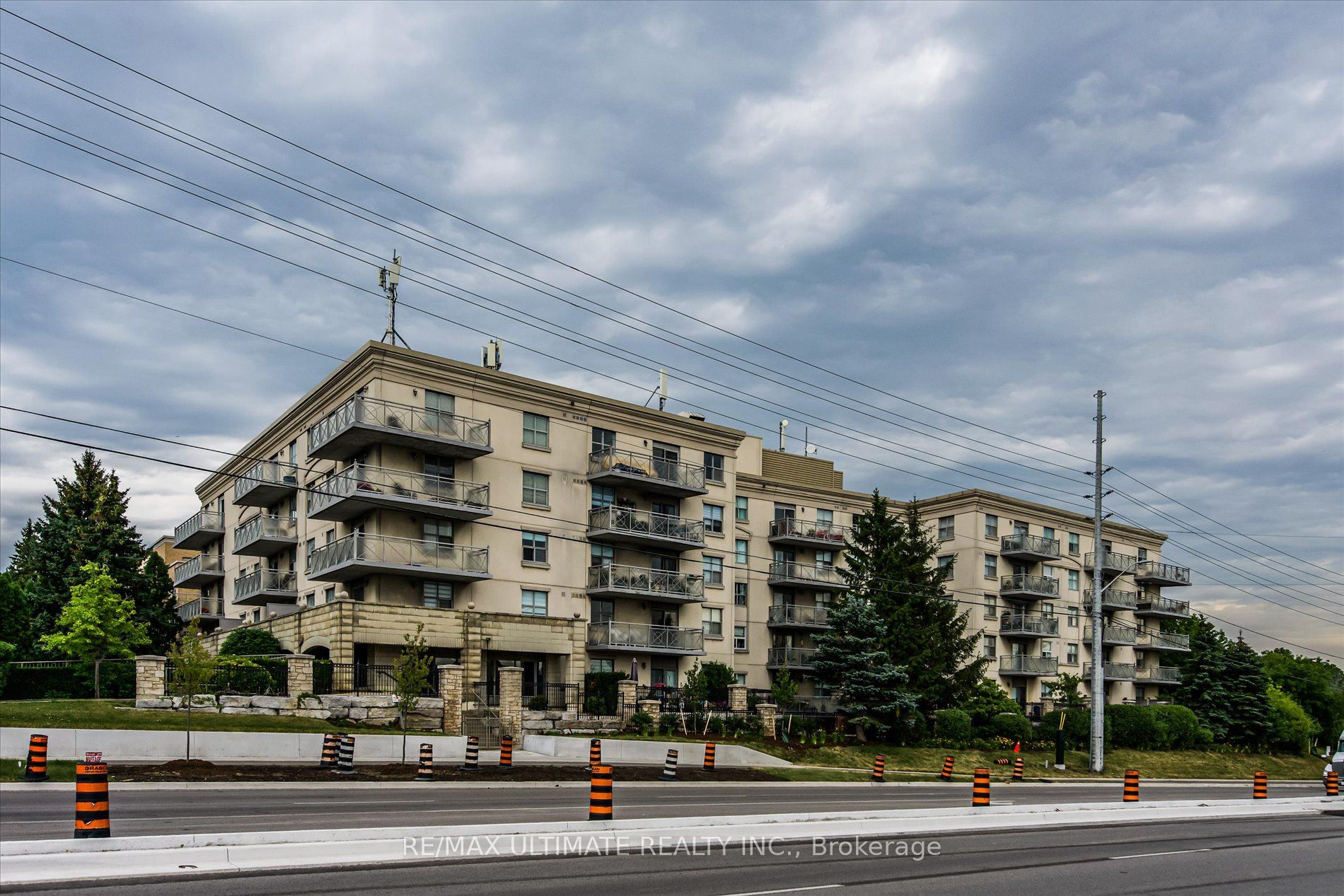 2500 Rutherford Road 307, Vaughan, ON L4K 5N7