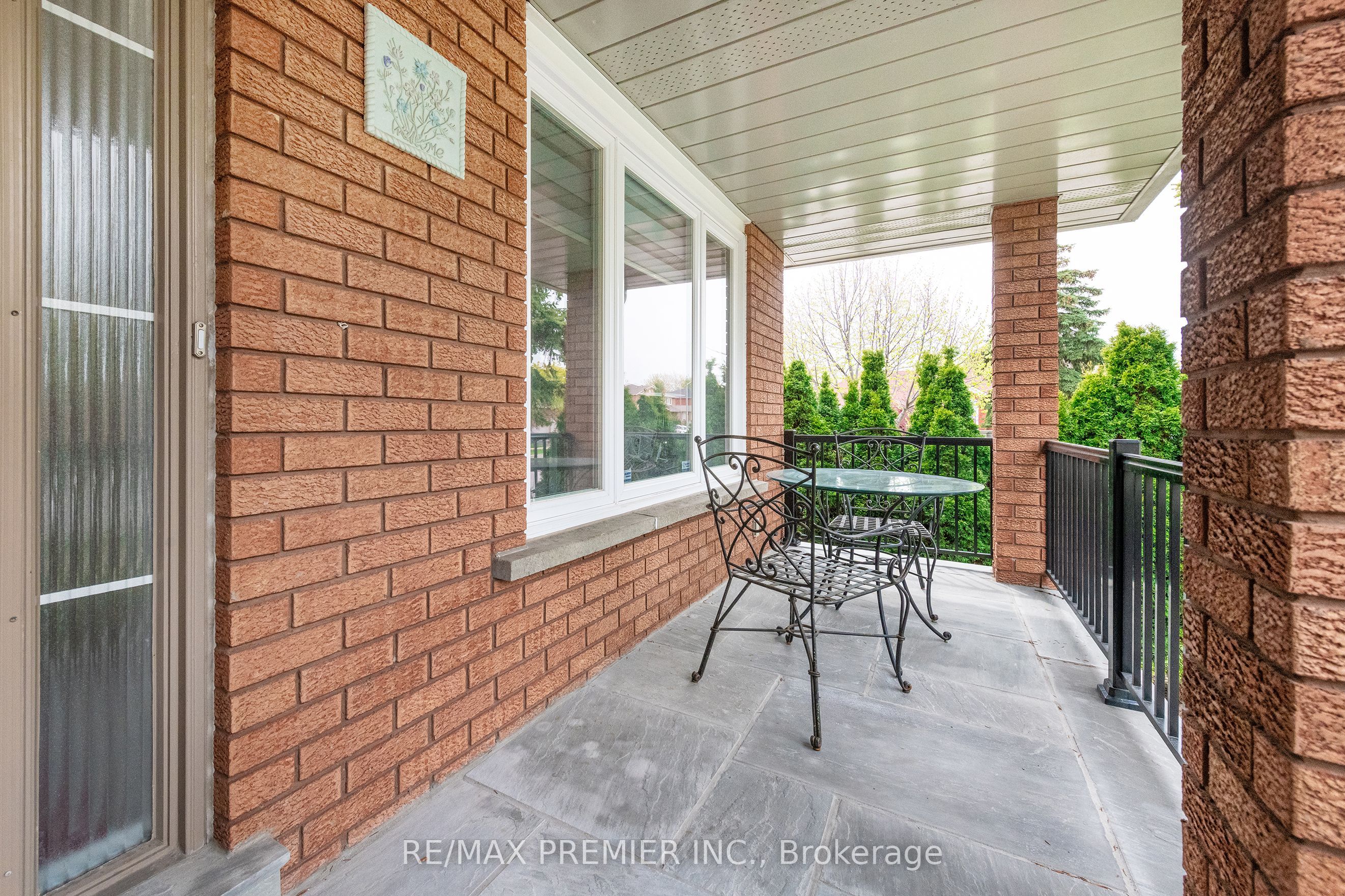 175 Medallion Boulevard, Vaughan, ON L4L 8R7 photo 4