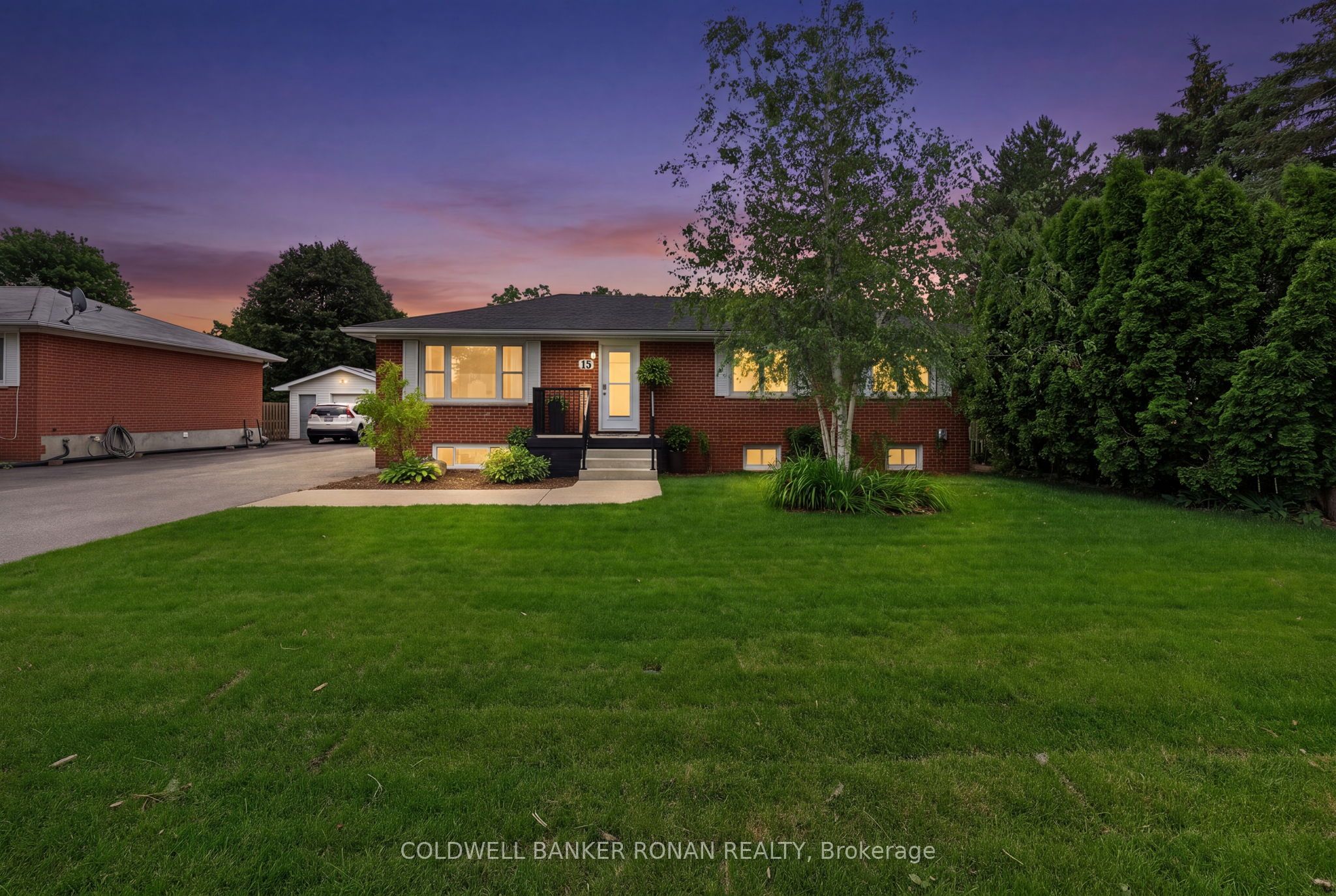 15 Essa Road, New Tecumseth, ON L9R 1N3