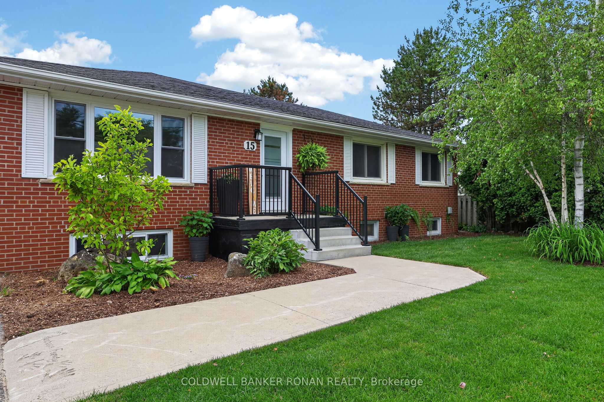 15 Essa Road, New Tecumseth, ON L9R 1N3 photo 2