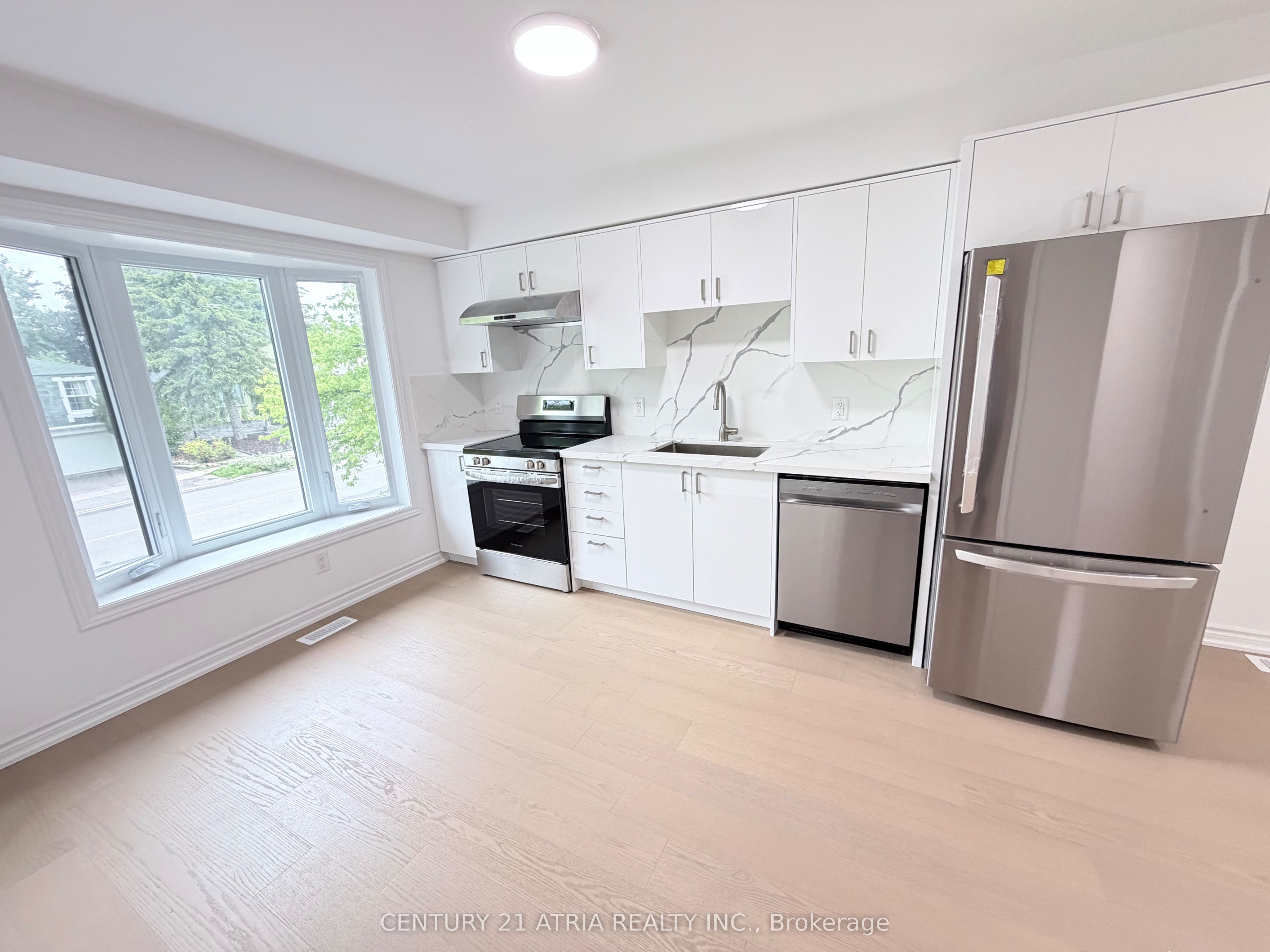 11 Plaisance Road 5, Richmond Hill, ON L4C 5H1 photo 4