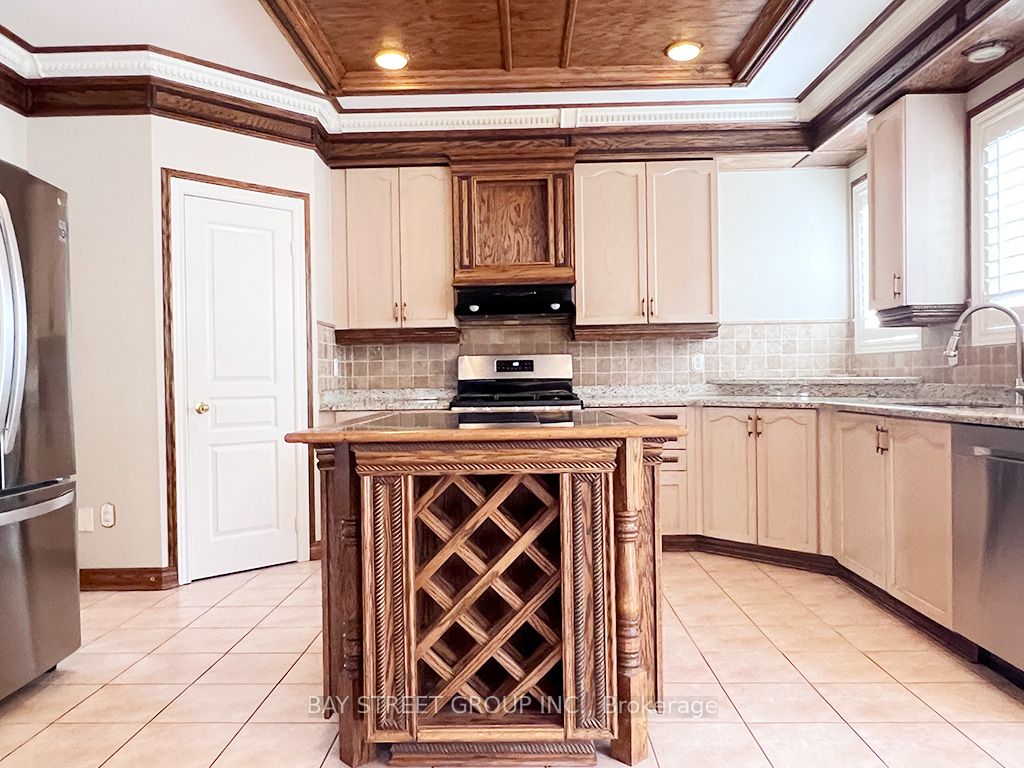 49 Forester Crescent, Markham, ON L6C 1V2 photo 5