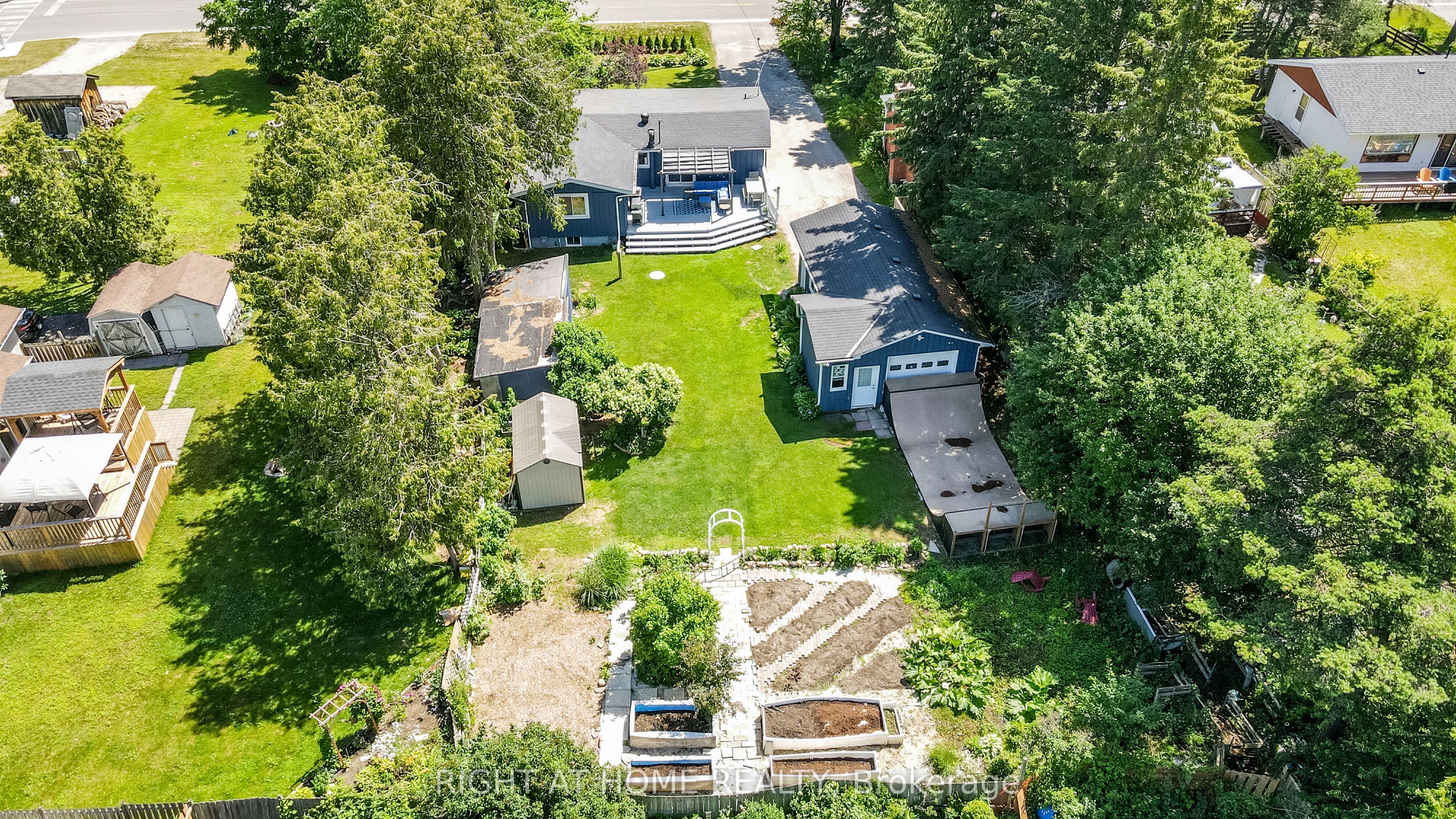 2988 25th Sideroad, Innisfil, ON L9S 3T6 photo 3