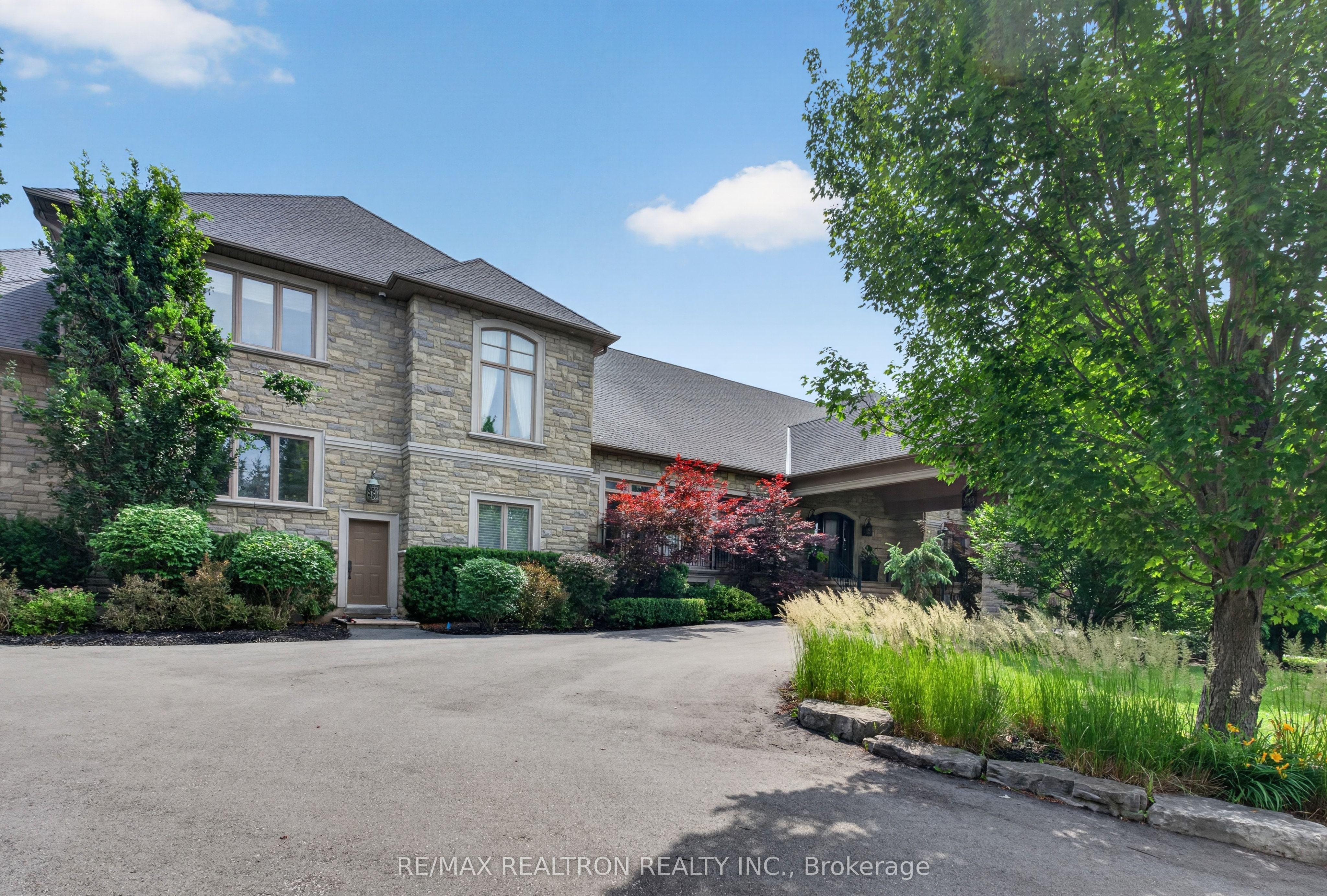 11 Saul Court, Vaughan, ON L6A 3X7 photo 5