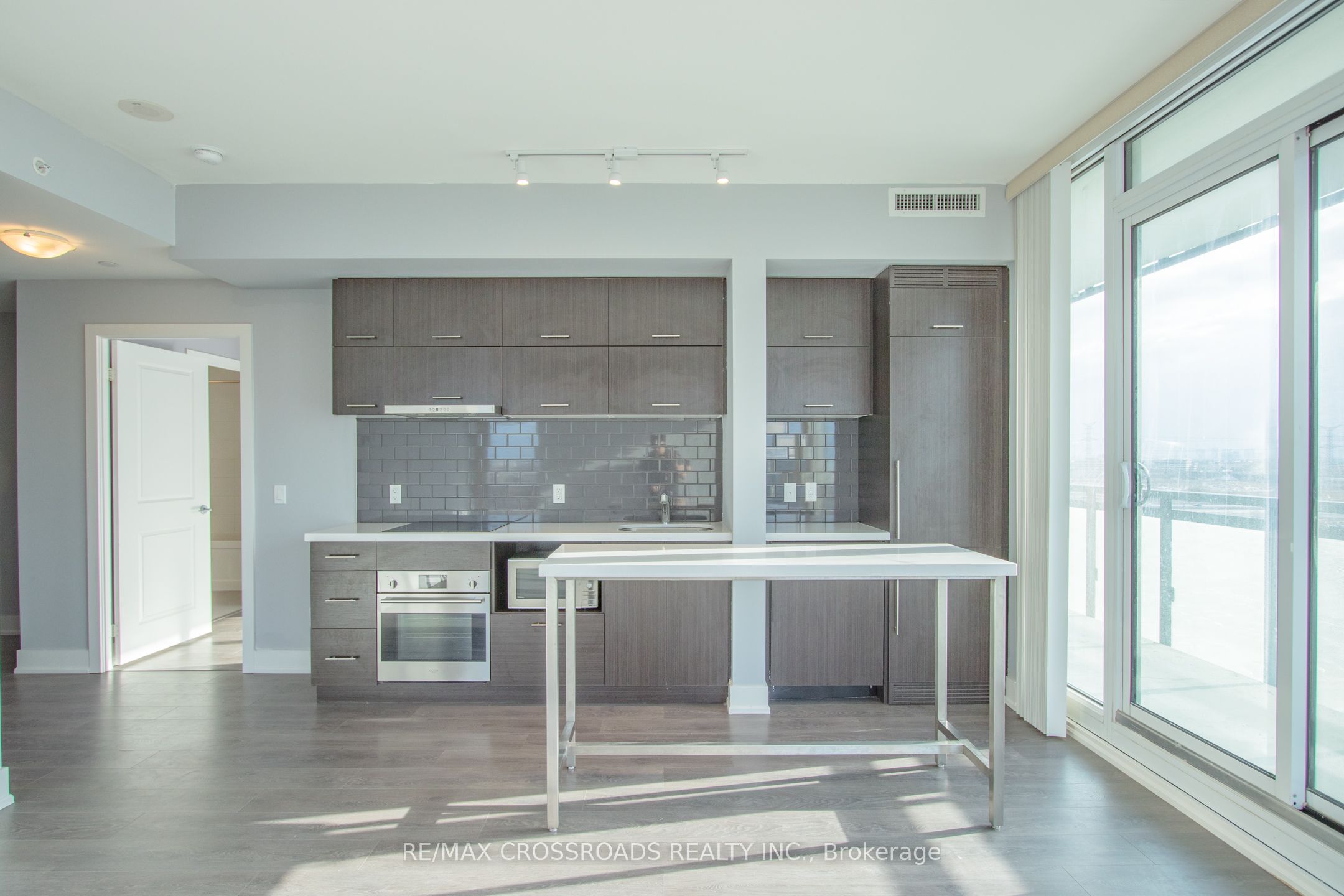 8081 Birchmount Road 912, Markham, ON L6G 0G5 photo 3