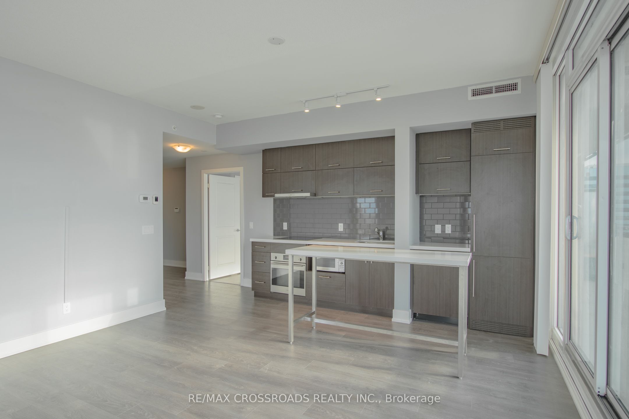 8081 Birchmount Road 912, Markham, ON L6G 0G5 photo 4