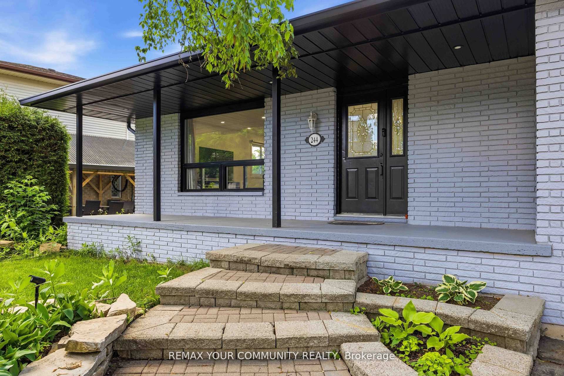 244 East Street, East Gwillimbury, ON L9N 1K8 photo 3