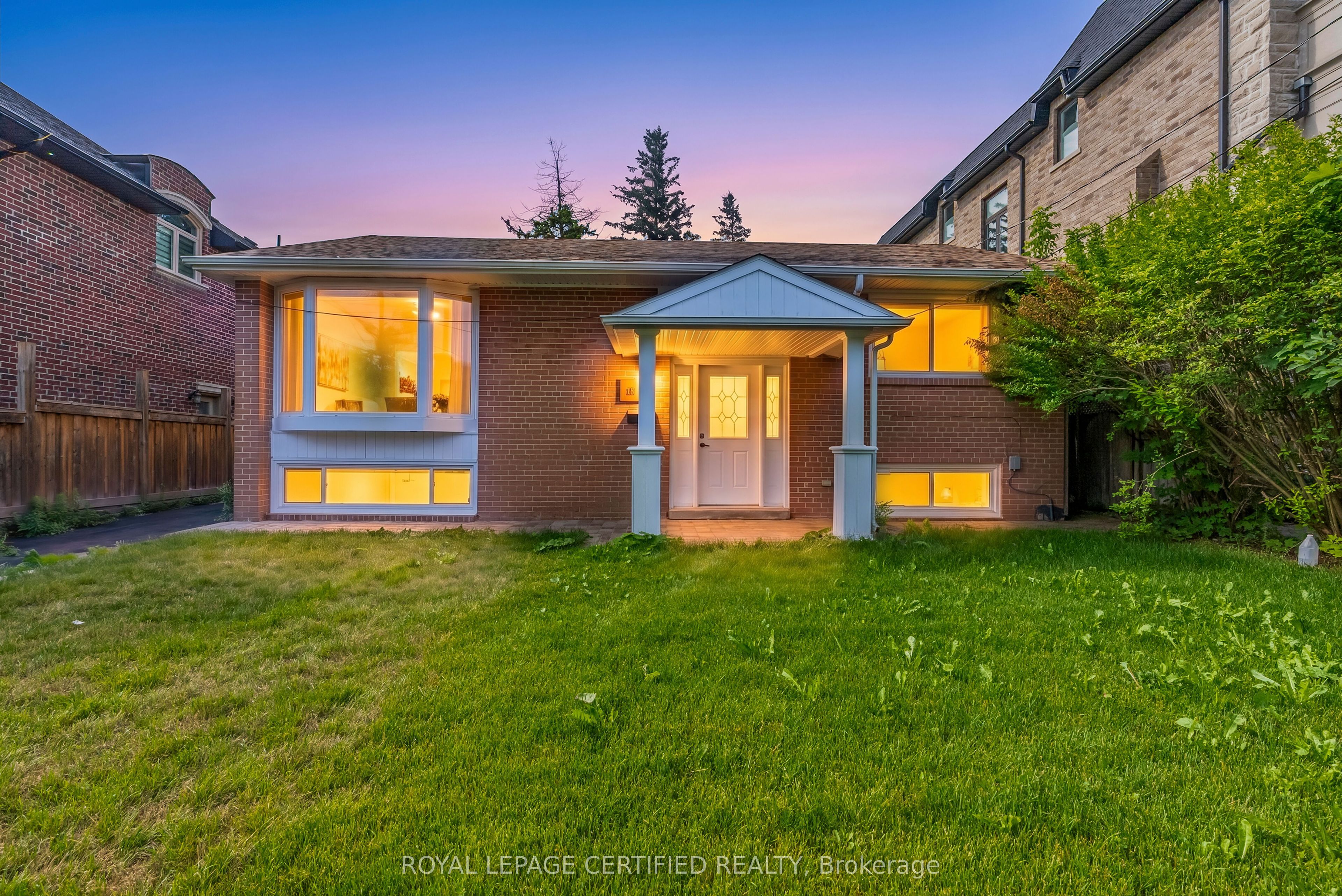 448 Fernleigh Circle S, Richmond Hill, ON L4C 1E6 photo 3