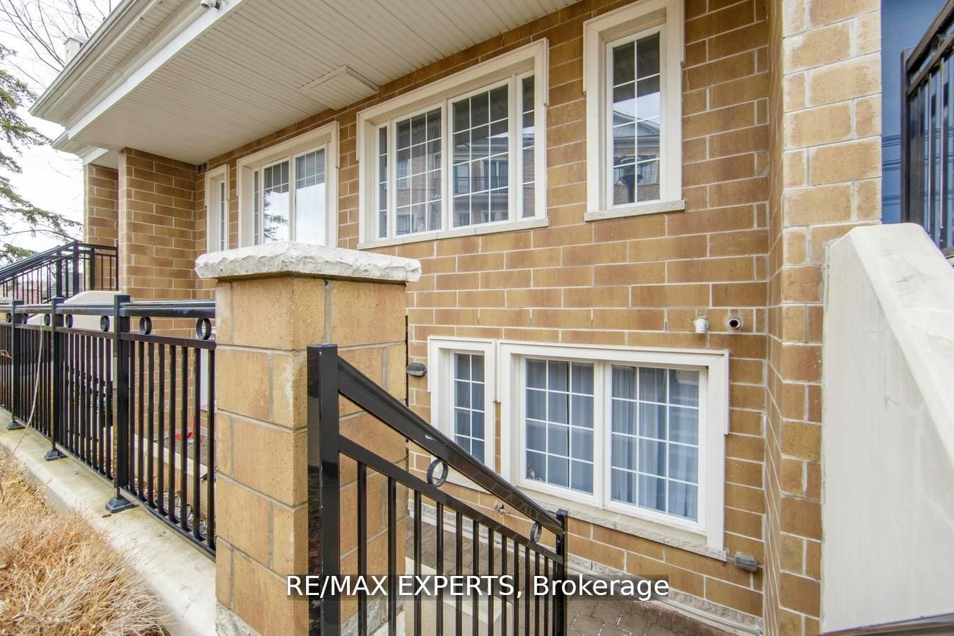 26 Bruce Street C03, Vaughan, ON L4L 0H4 photo 2