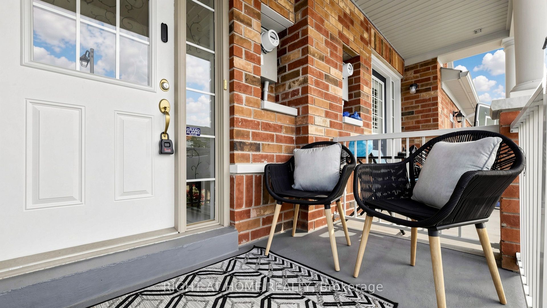 80 Barr Crescent, Aurora, ON L4G 0C1 photo 2