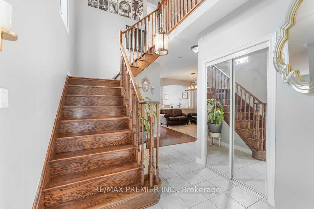 1248 Mary-Lou Street, Innisfil, ON L9S 0C1 photo 4
