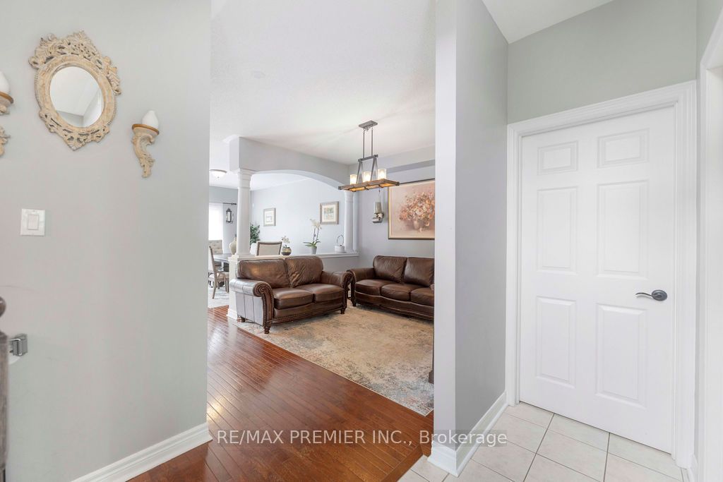 1248 Mary-Lou Street, Innisfil, ON L9S 0C1 photo 5
