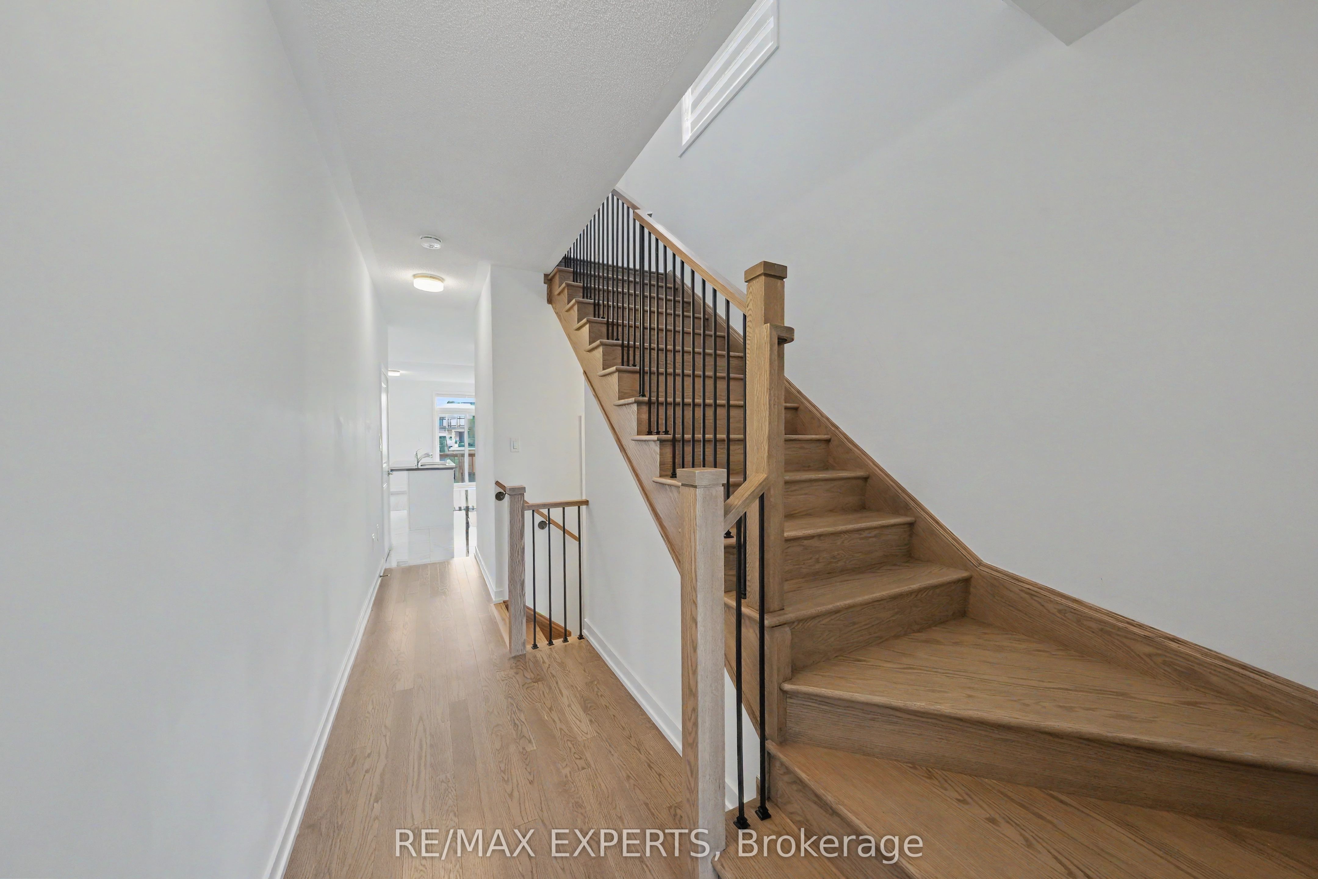 159 Haldimand Street, Vaughan, ON L4H 5J4 photo 2
