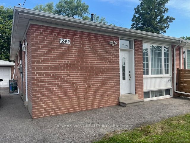 241 Ashlar Road, Richmond Hill, ON L4C 2W7 photo 2
