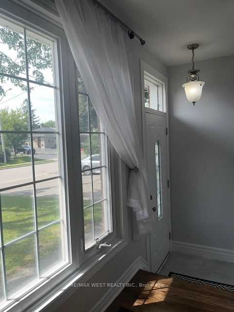 241 Ashlar Road, Richmond Hill, ON L4C 2W7 photo 3