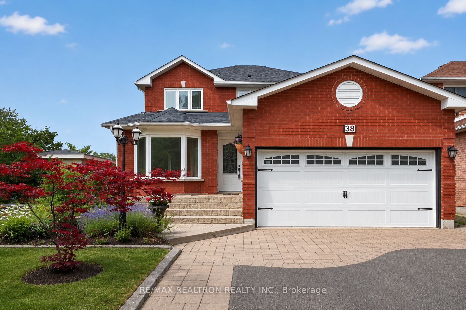 38 Zucchet Court, Vaughan, ON L4L 8T7 photo 2