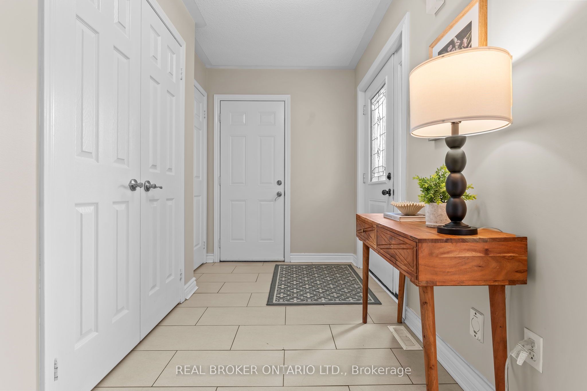 821 Pucks Place, Newmarket, ON L3X 2K3 photo 4