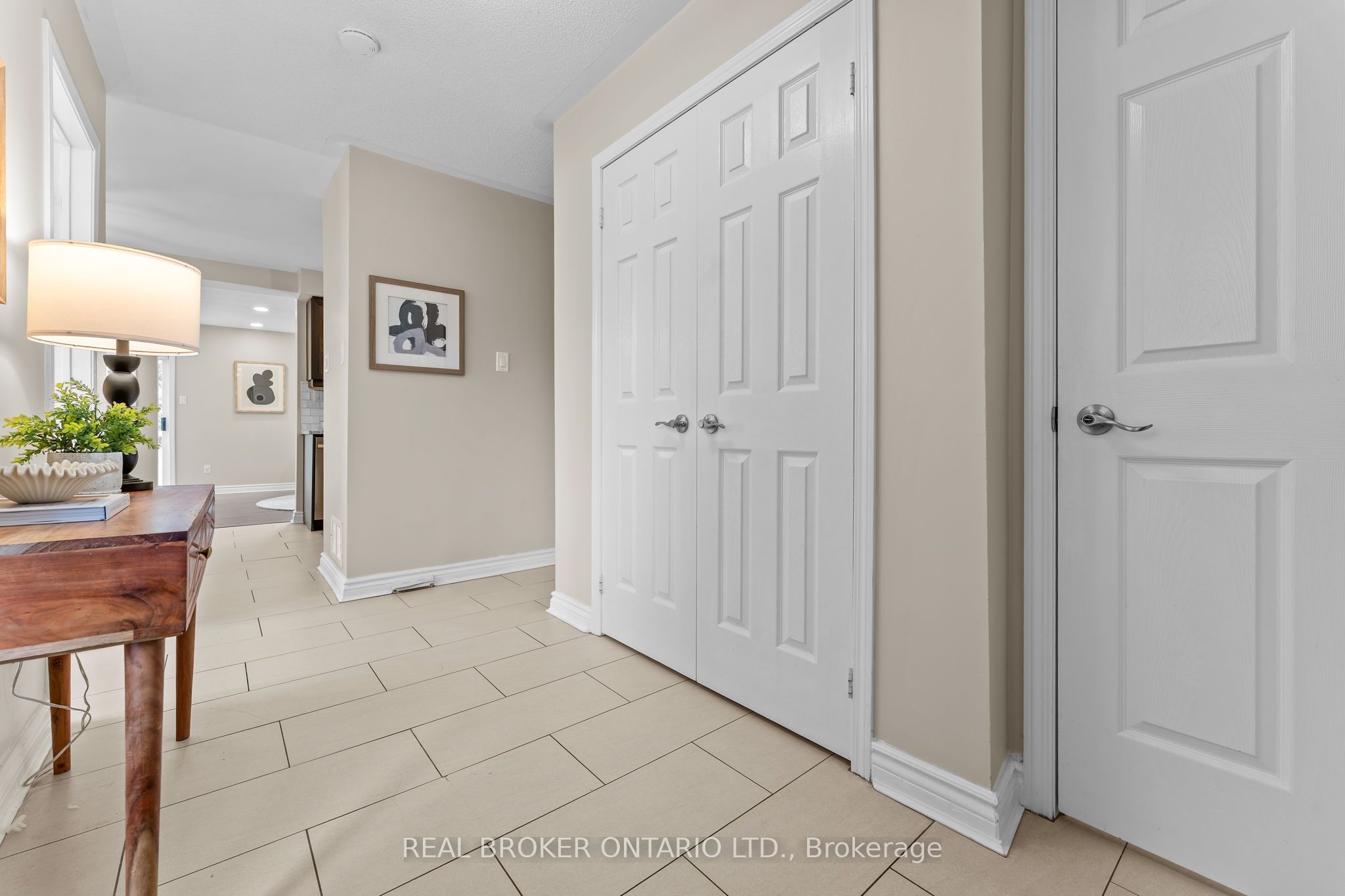821 Pucks Place, Newmarket, ON L3X 2K3 photo 5