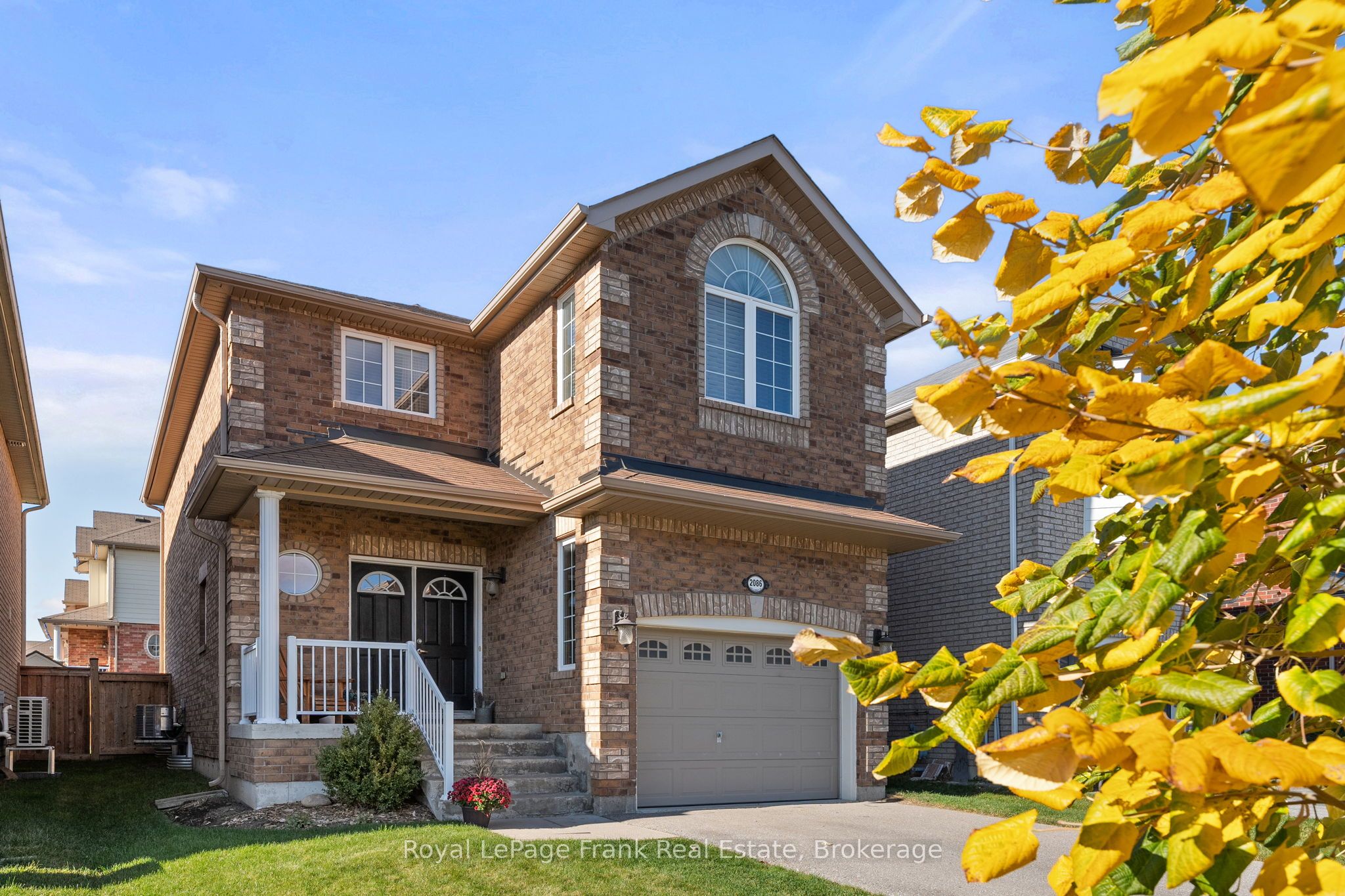 2086 Galloway Street, Innisfil, ON L9S 0H5 photo 2